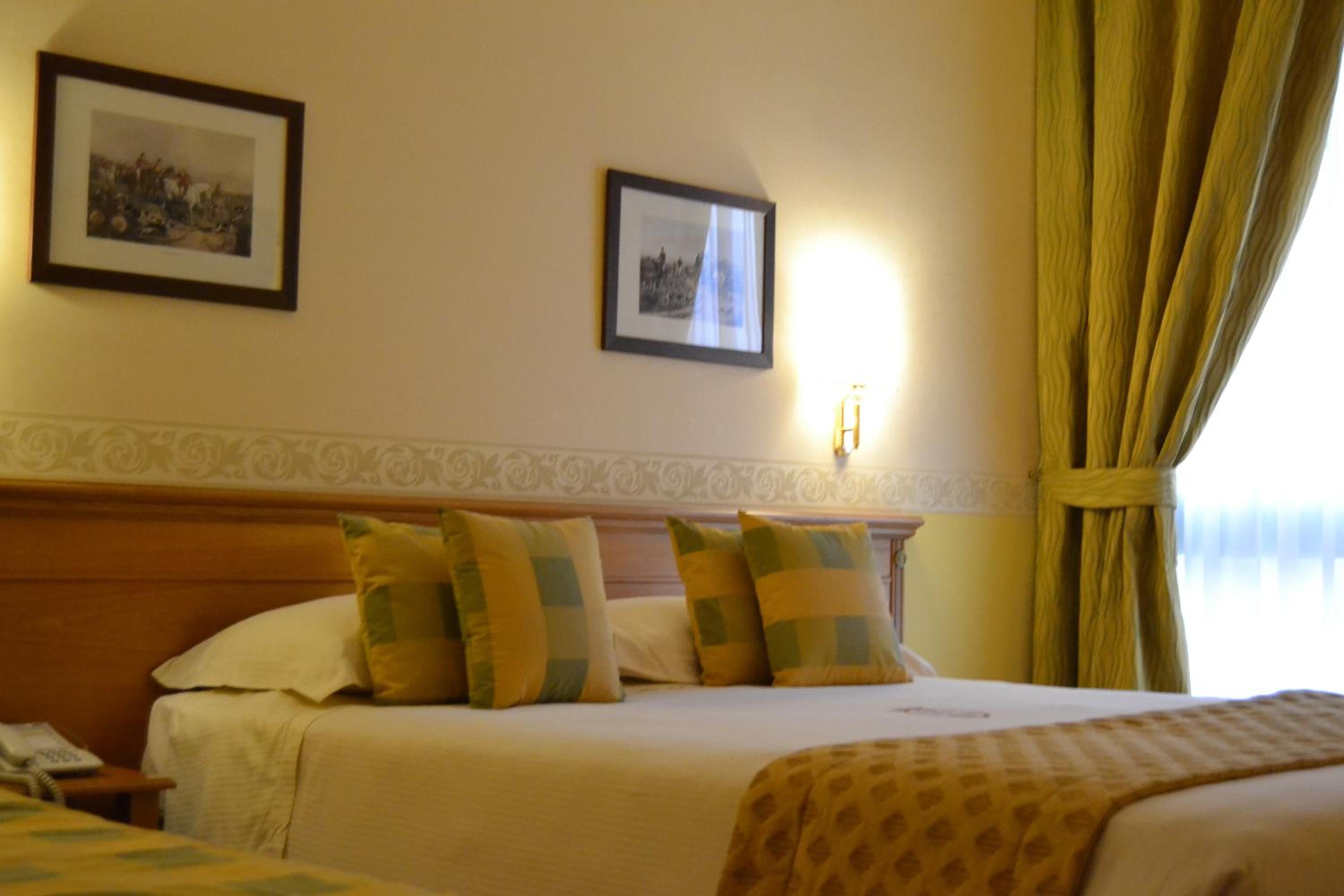 Deluxe Triple Room - Photo 3