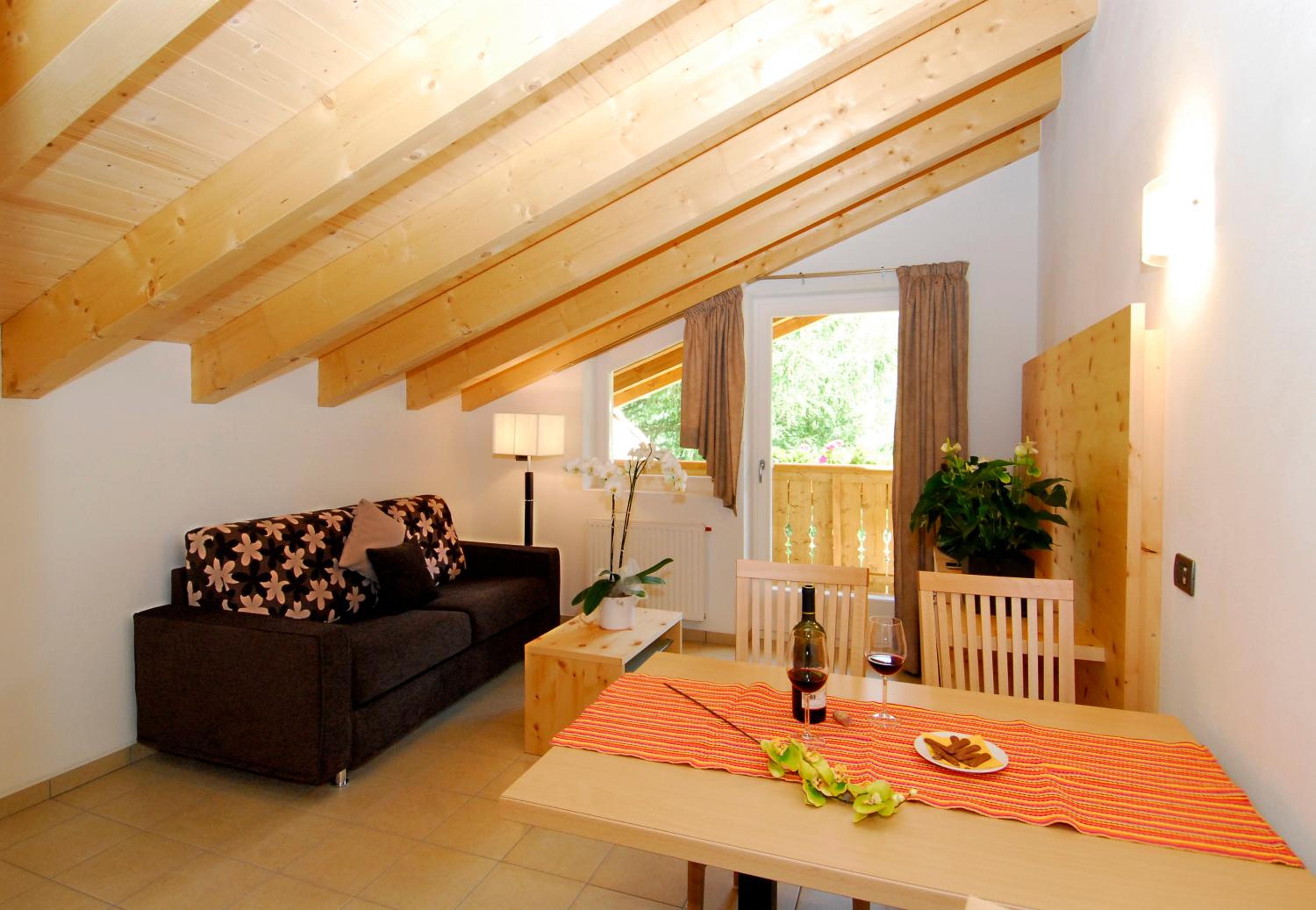 One-Bedroom Apartment with Balcony photo 3