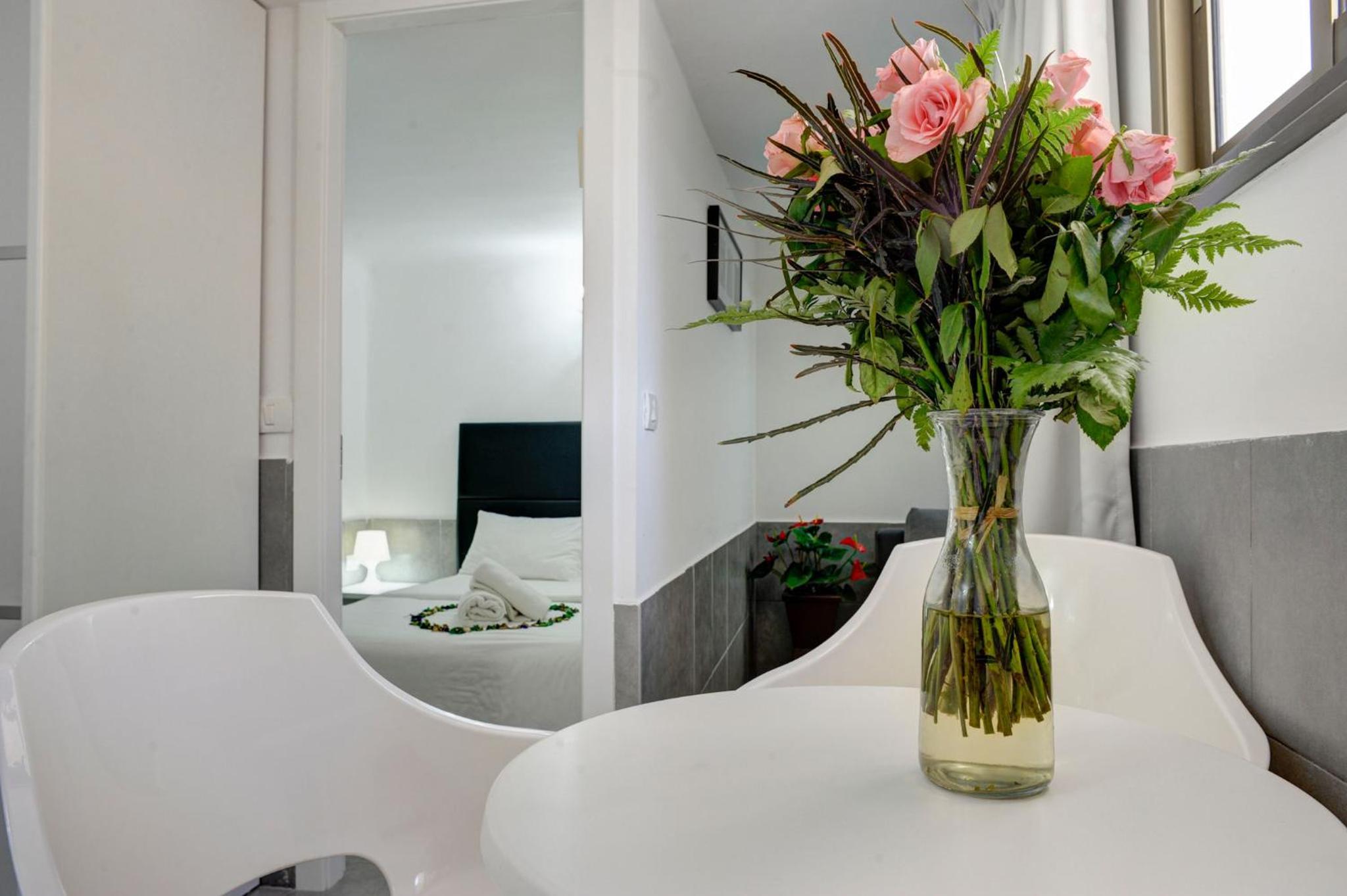 Large Family Suite - Photo 10