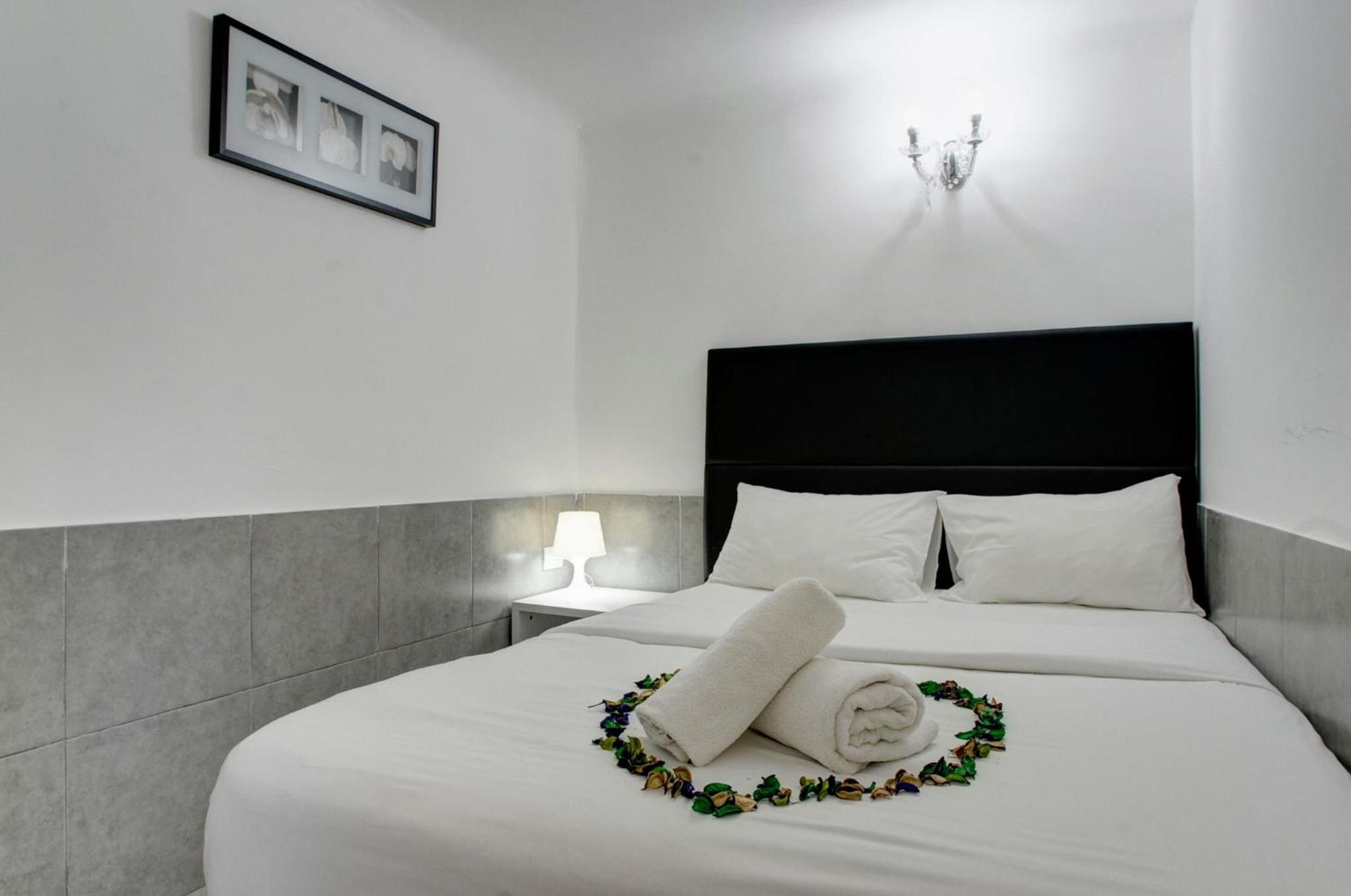 Large Family Suite - Photo 9