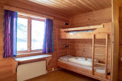 Quadruple Room with Shared Bathroom - Photo 7