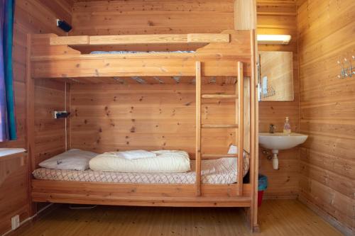 Quadruple Room with Shared Bathroom - Photo 4