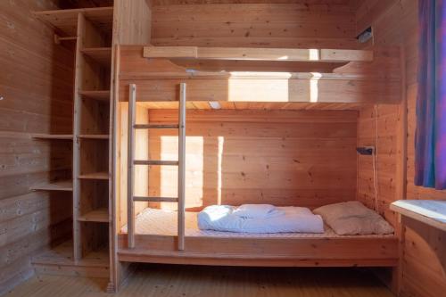 Quadruple Room with Shared Bathroom - Photo 1