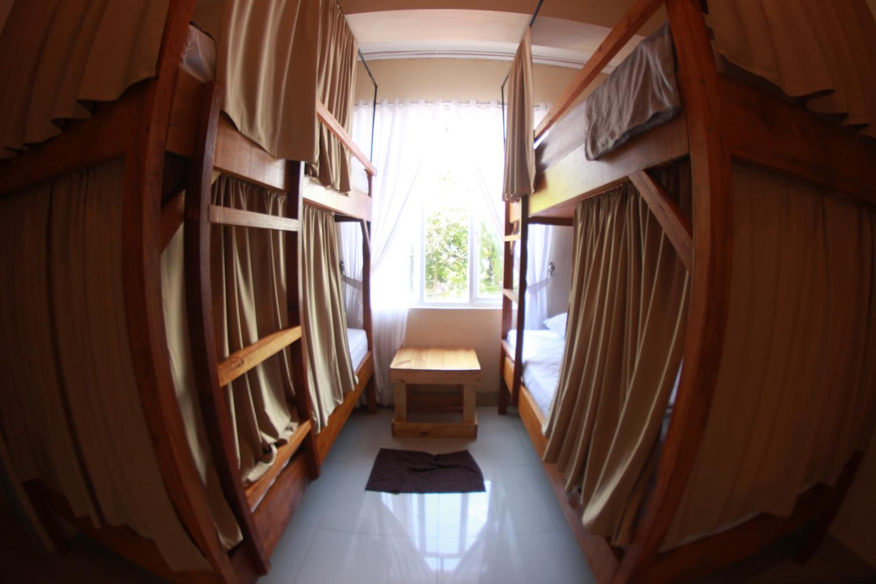 Bed in 4-Bed Mixed Dormitory Room photo 2