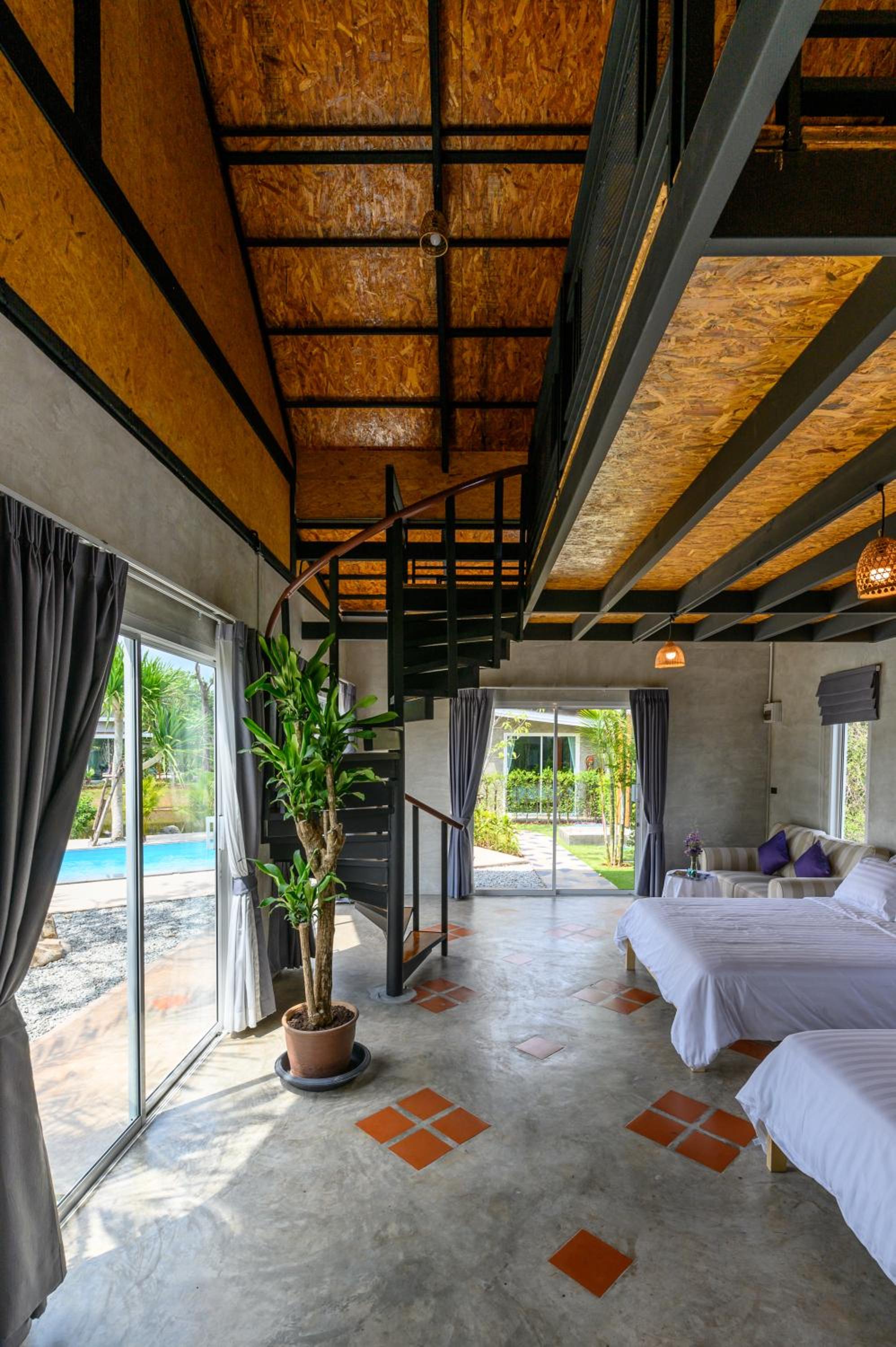 Family Room - Photo 4