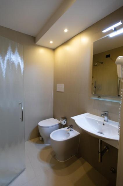 Double Room - Photo 4