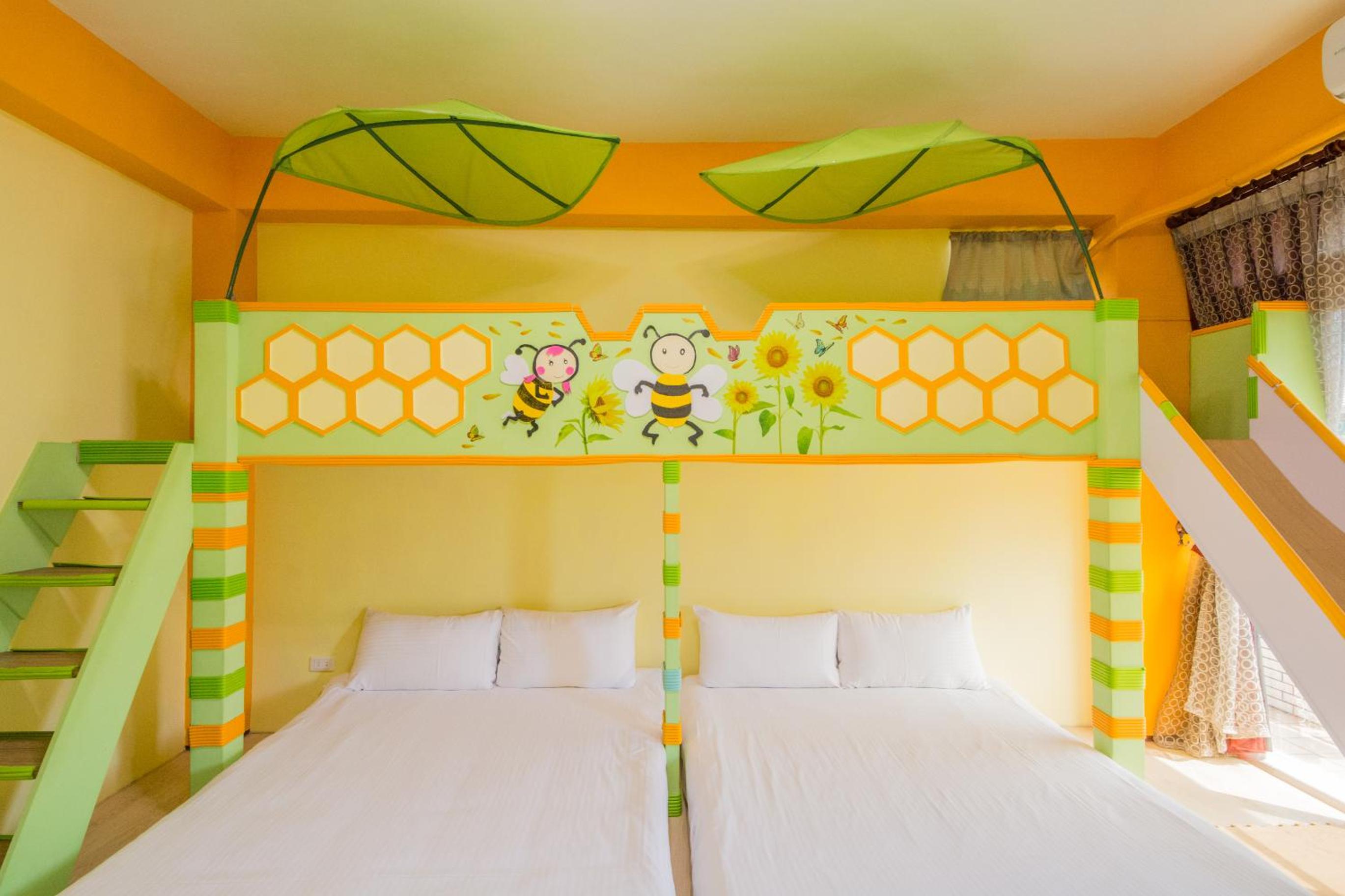 Quadruple Room - Photo 6