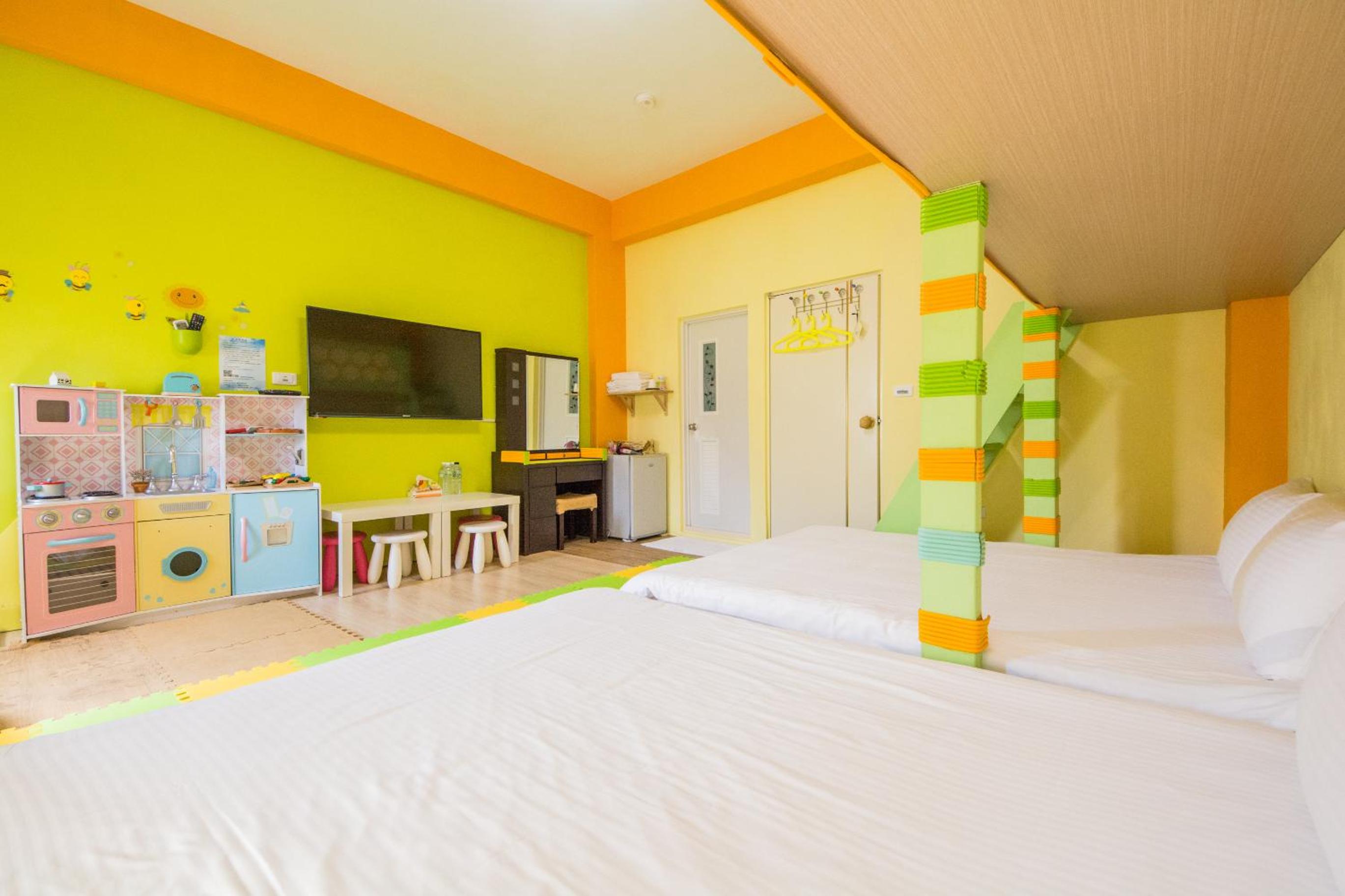 Quadruple Room - Photo 7
