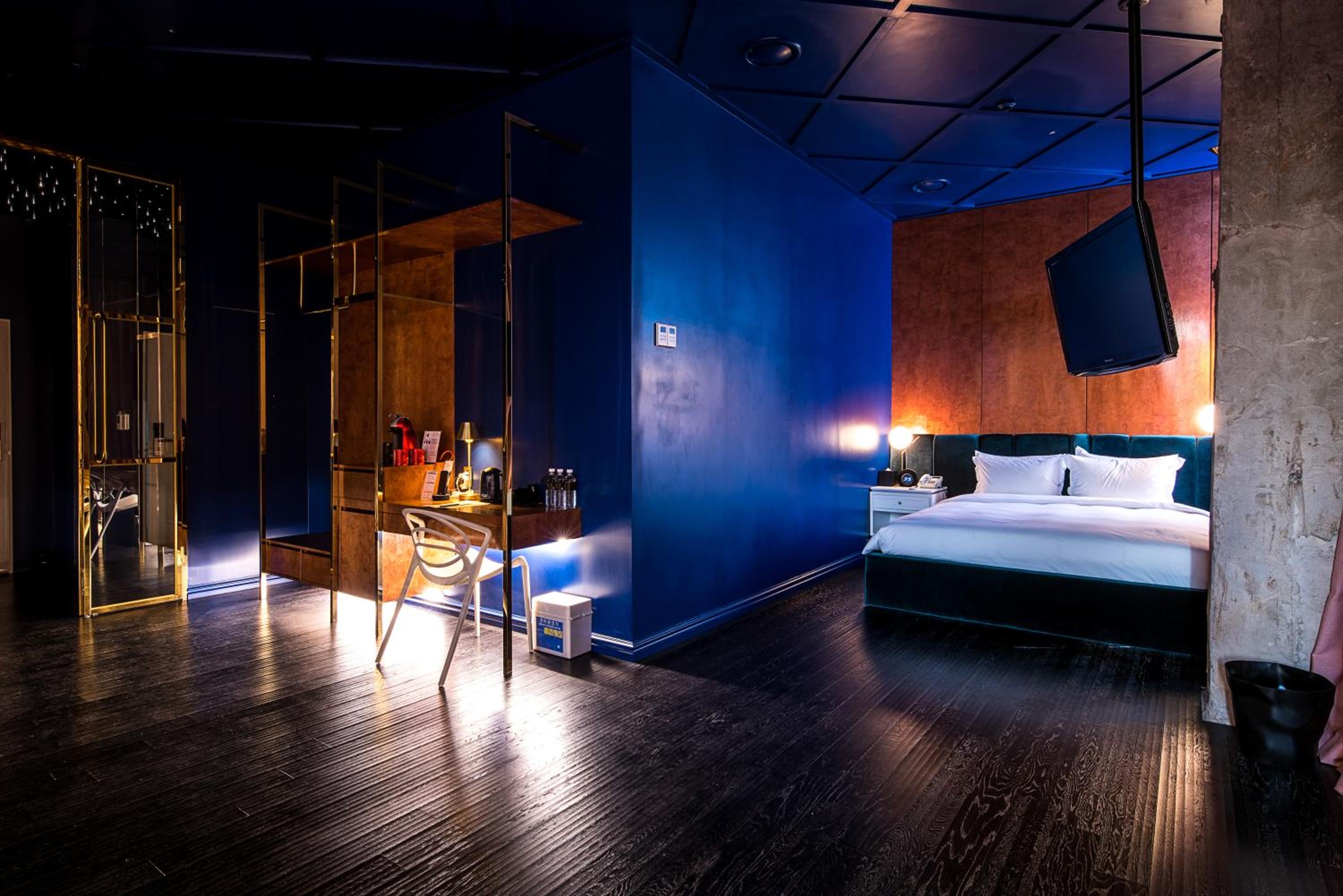 Gold Suite - Photo 1