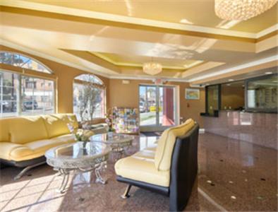 King Room - Non-Smoking photo 1