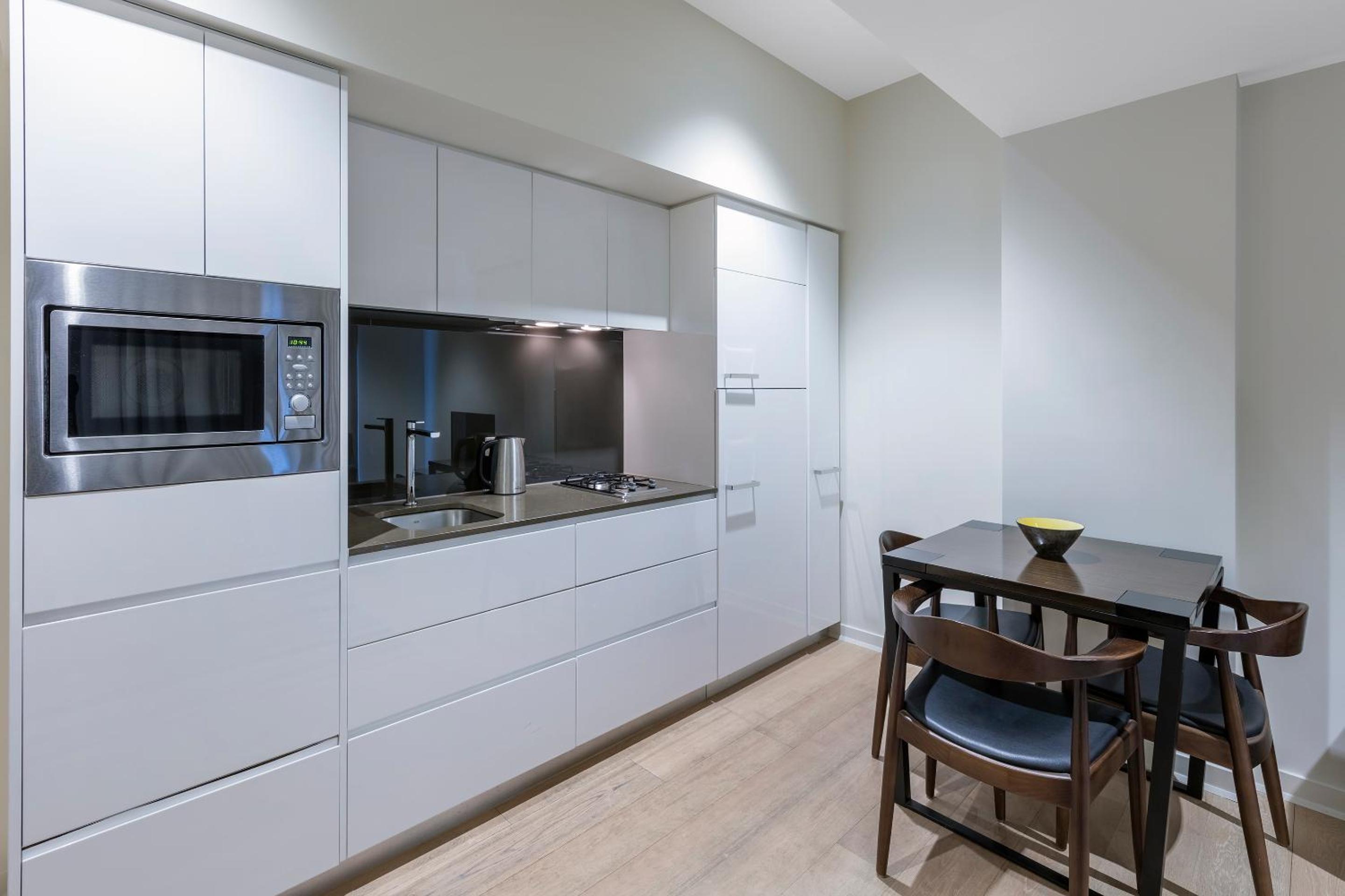 Two Bedroom Deluxe Suite thumbnail 5
