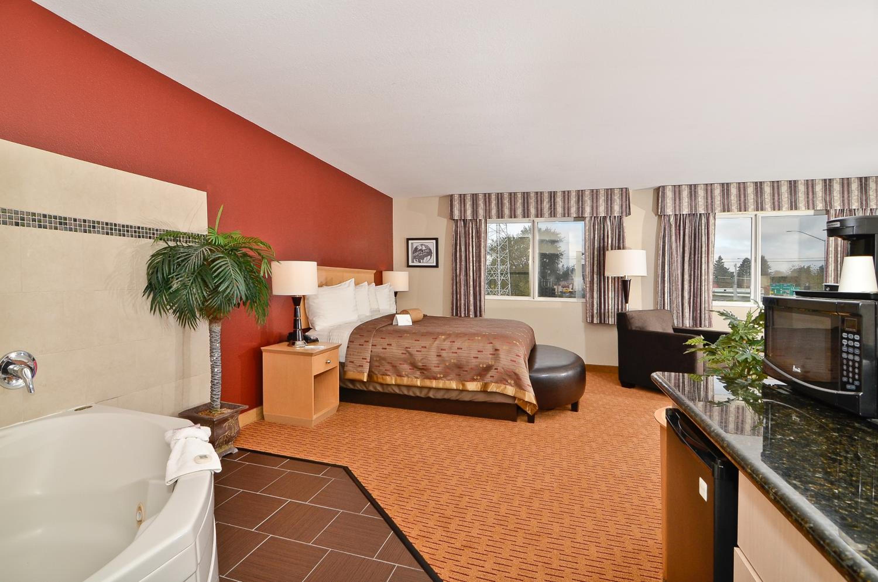 King Suite - Photo 1