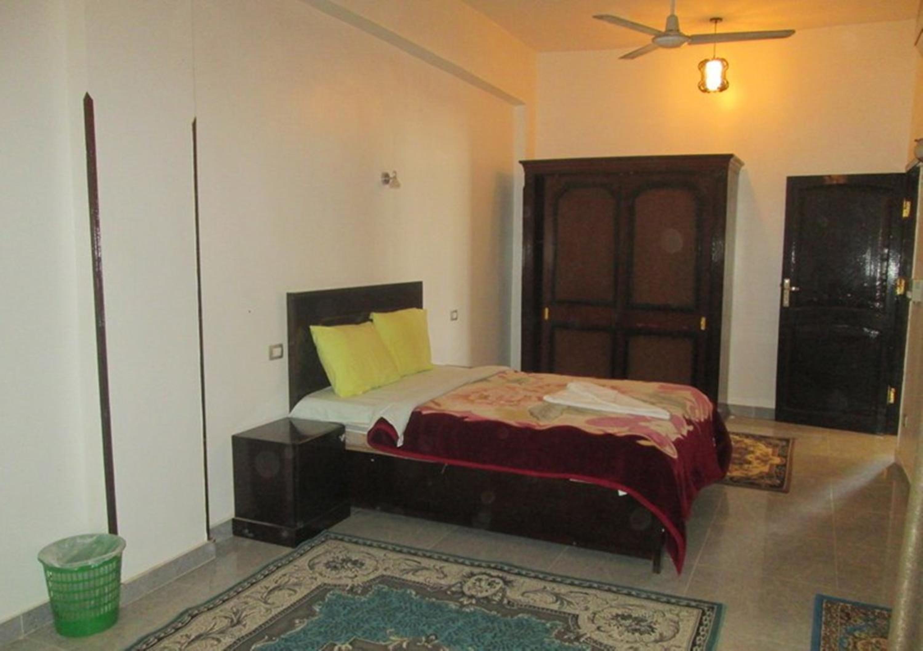 Two-Bedroom Apartment - Photo 9