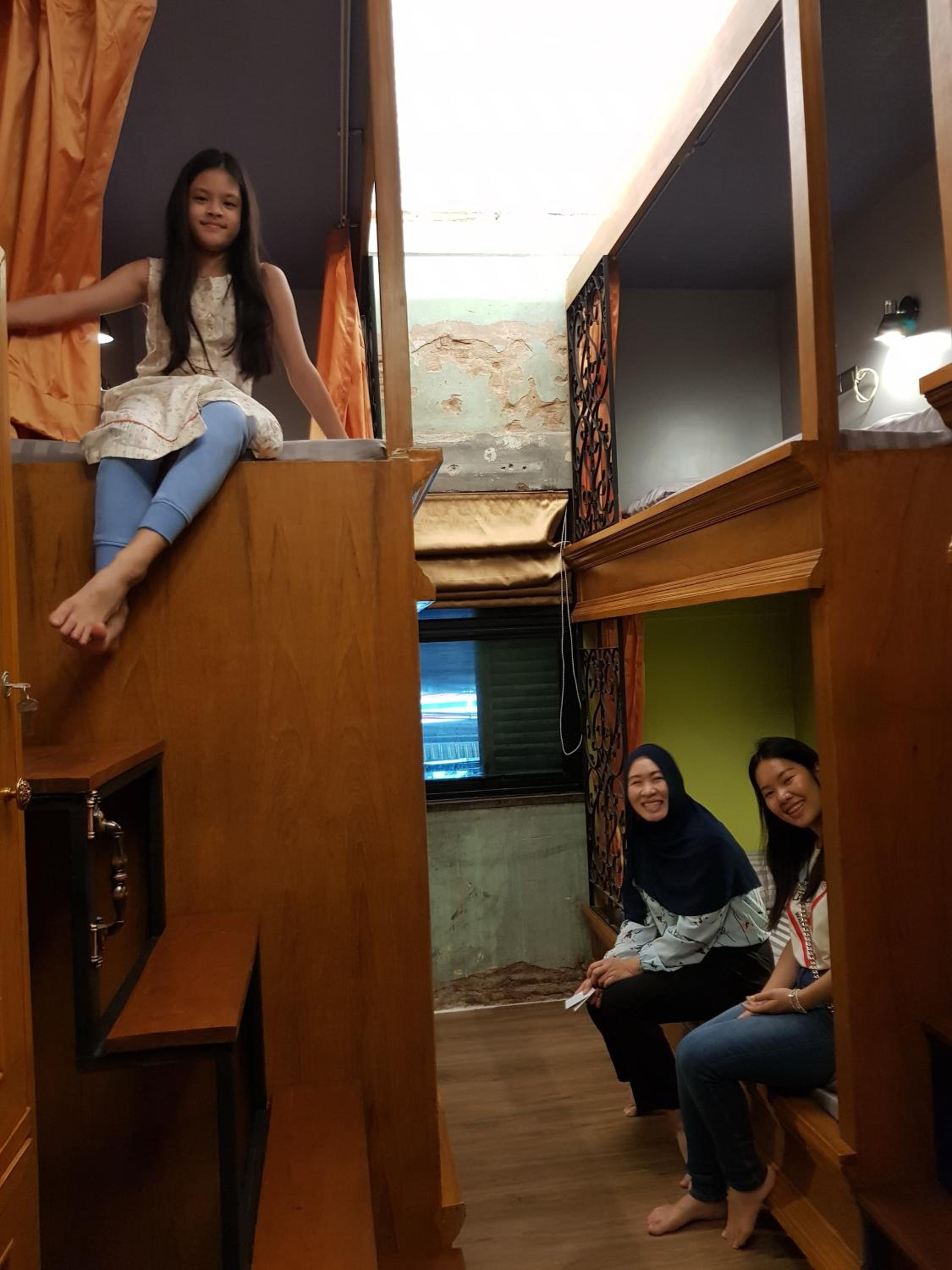 Bunk Bed in Female Dormitory Room   photo 3