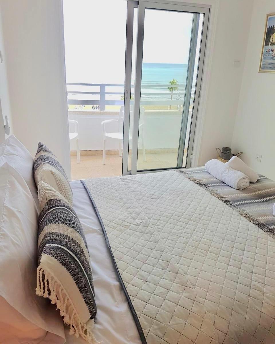 Apartment with Sea View - Photo 4