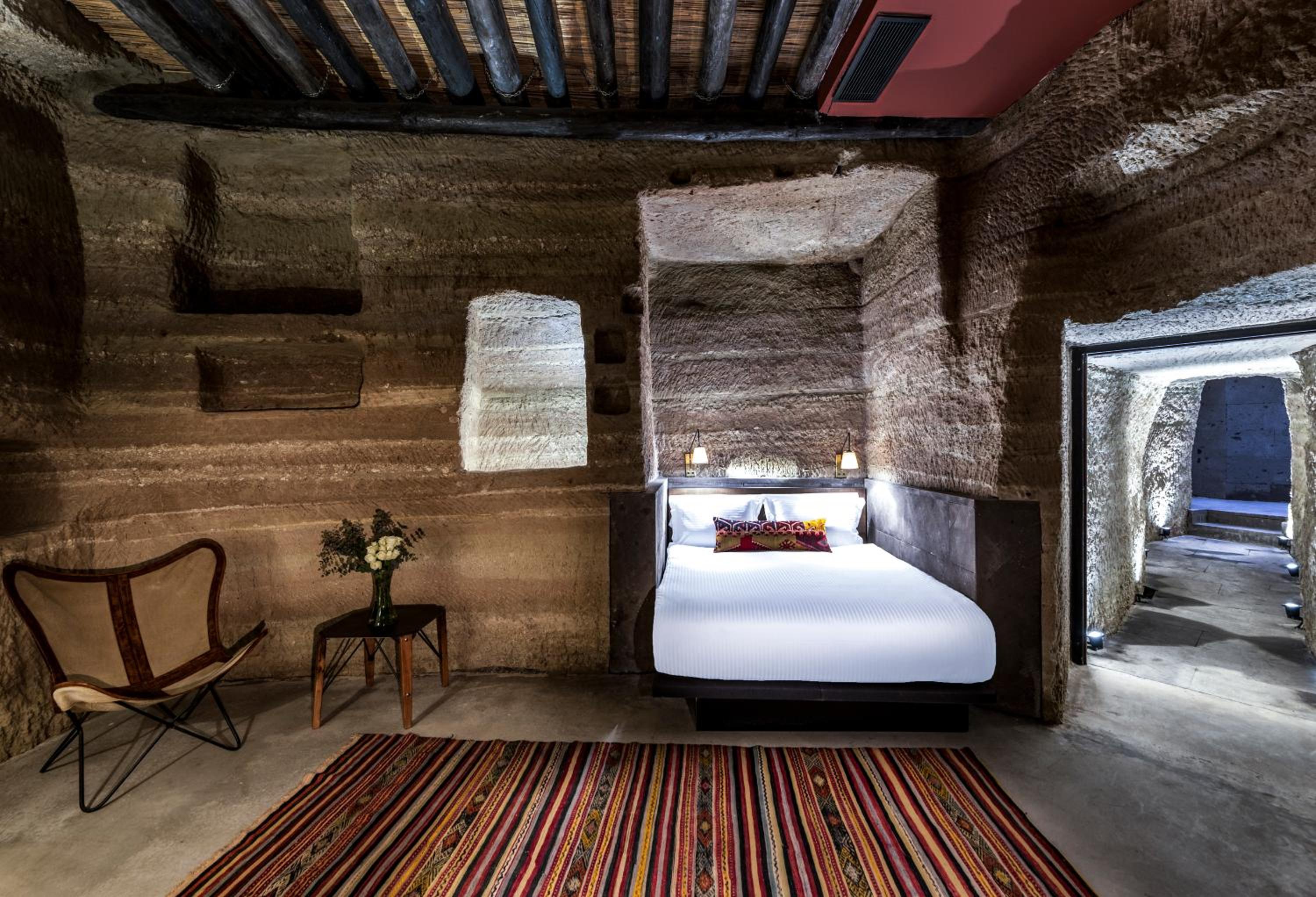 Cave Suite - Photo 1