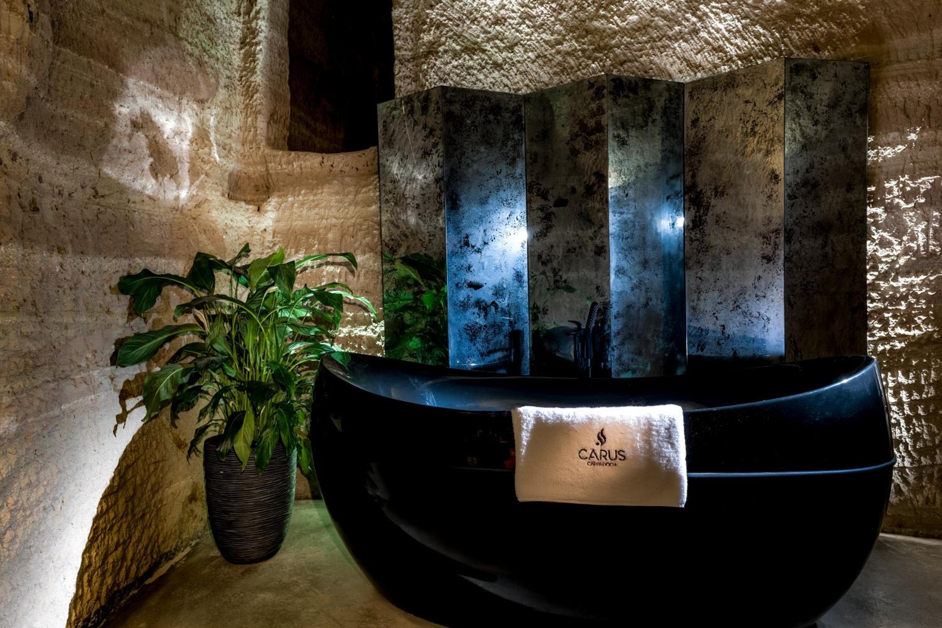 Cave Suite - Photo 4