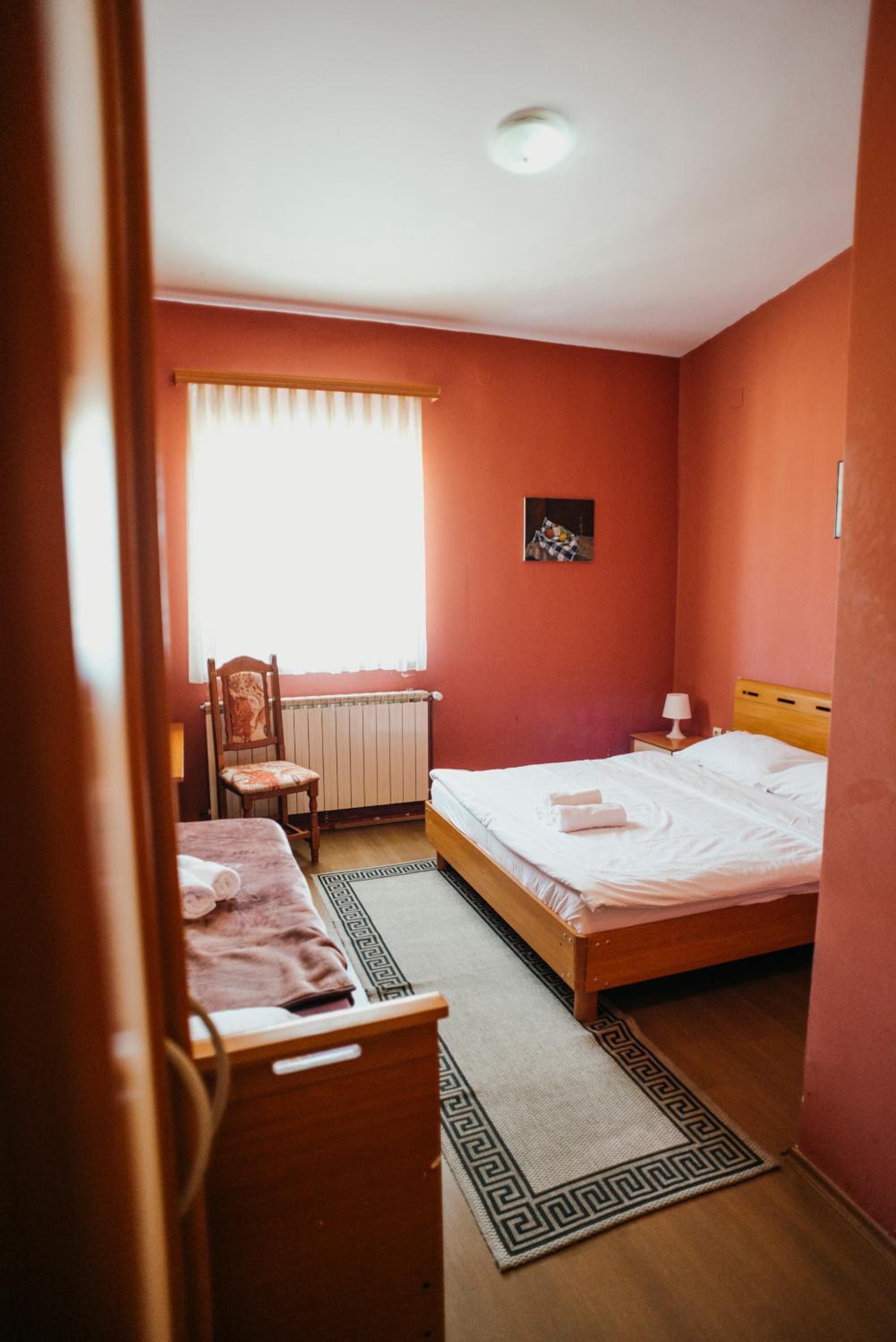 Double or Twin Room - Photo 3