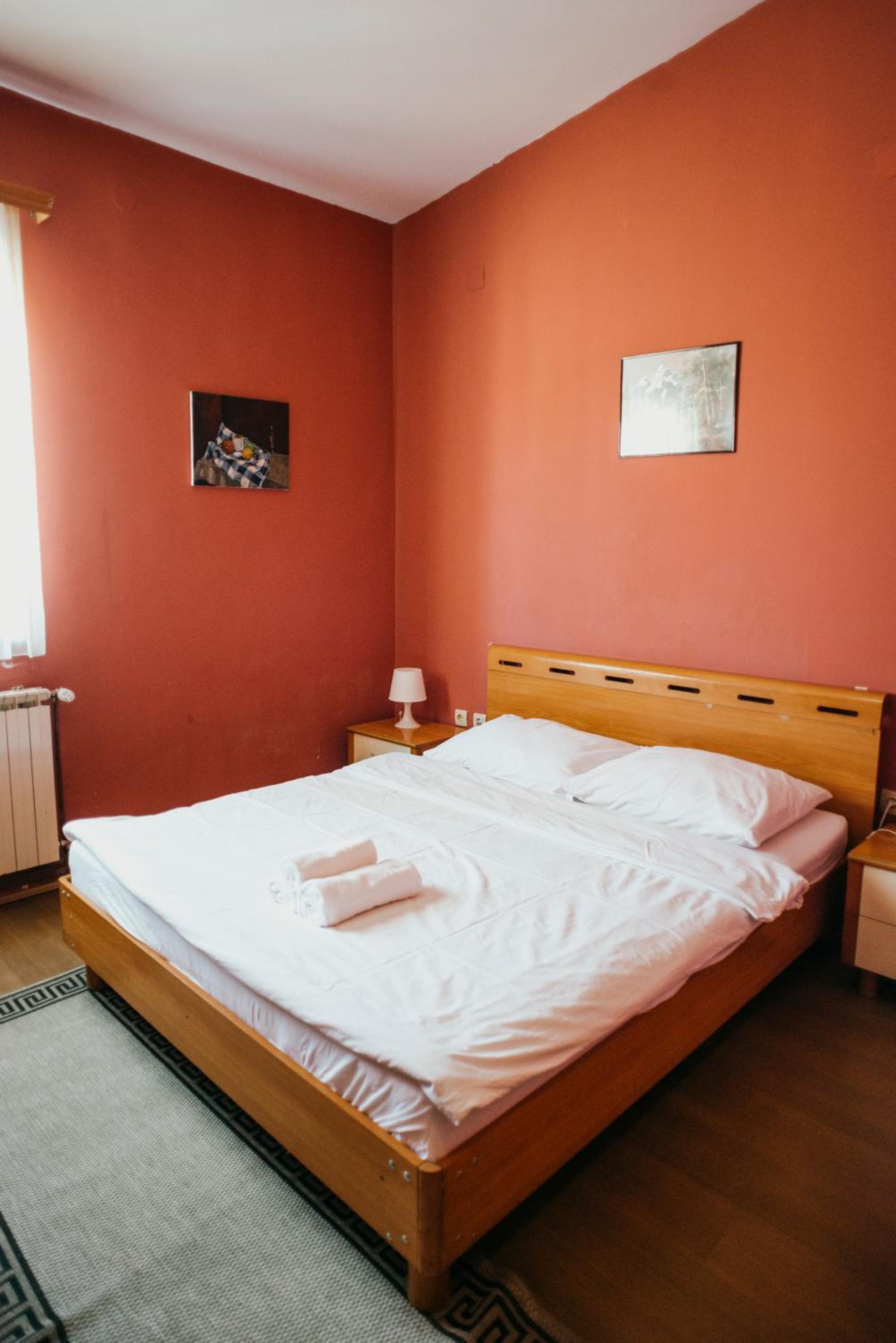 Double or Twin Room - Photo 4