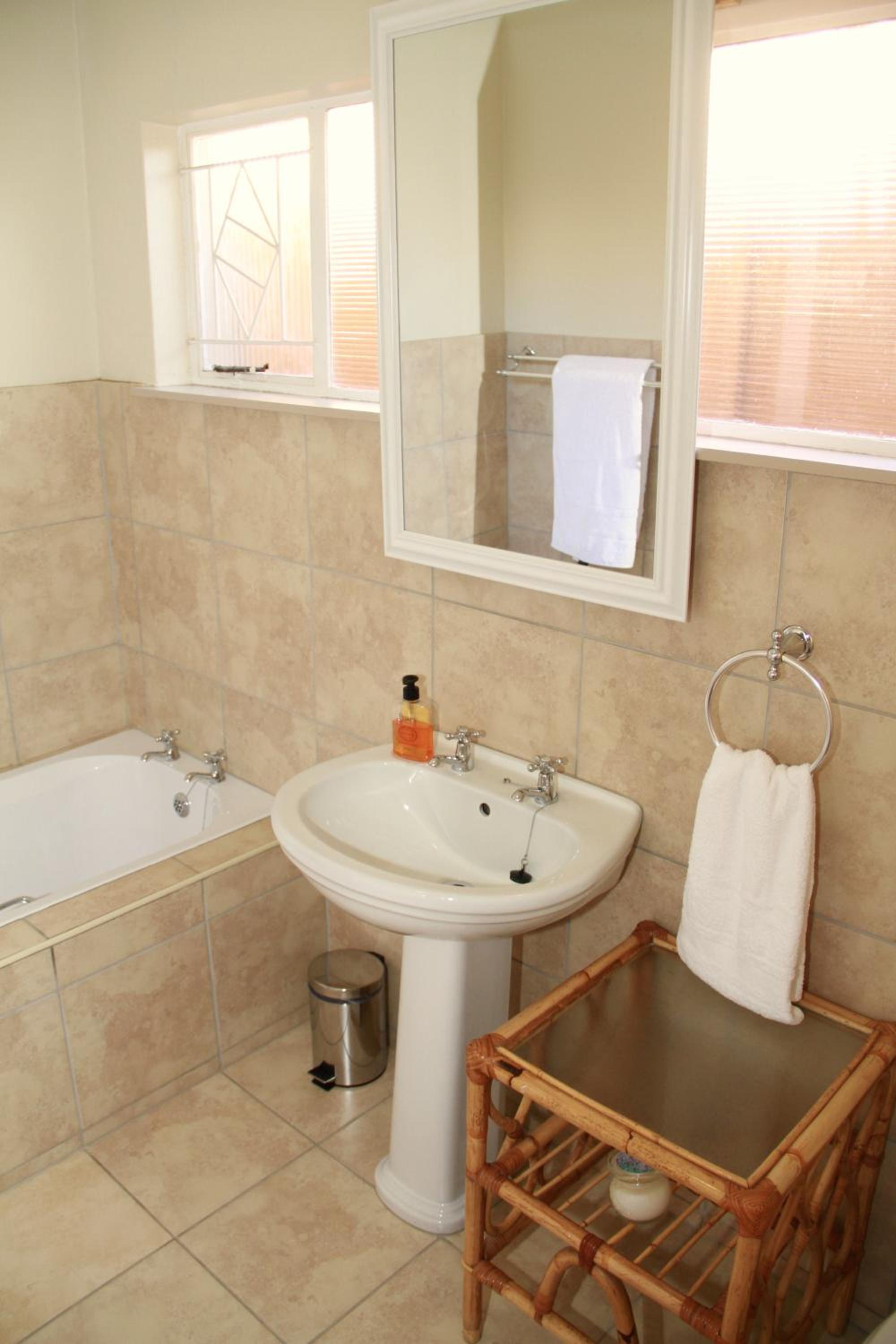  Double Room - Photo 12