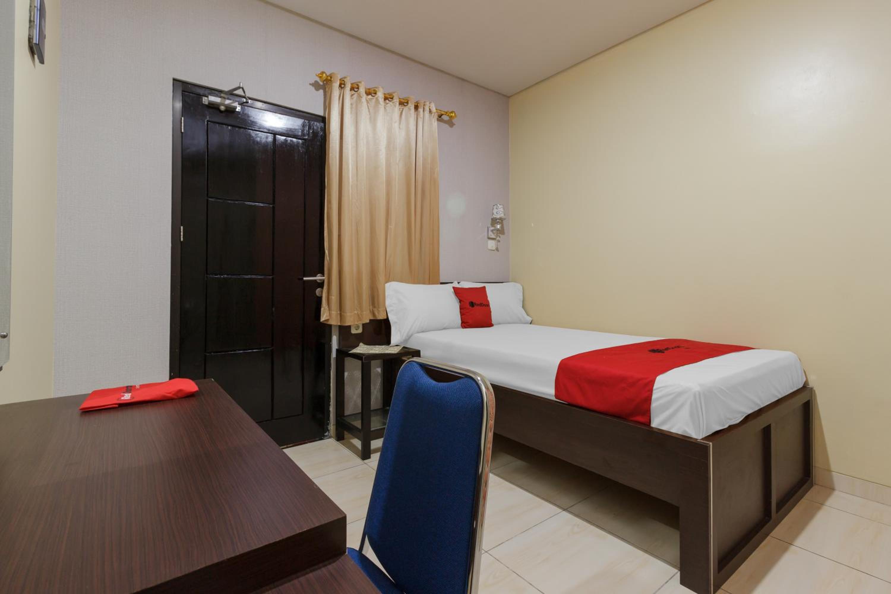 Double Room - Photo 5