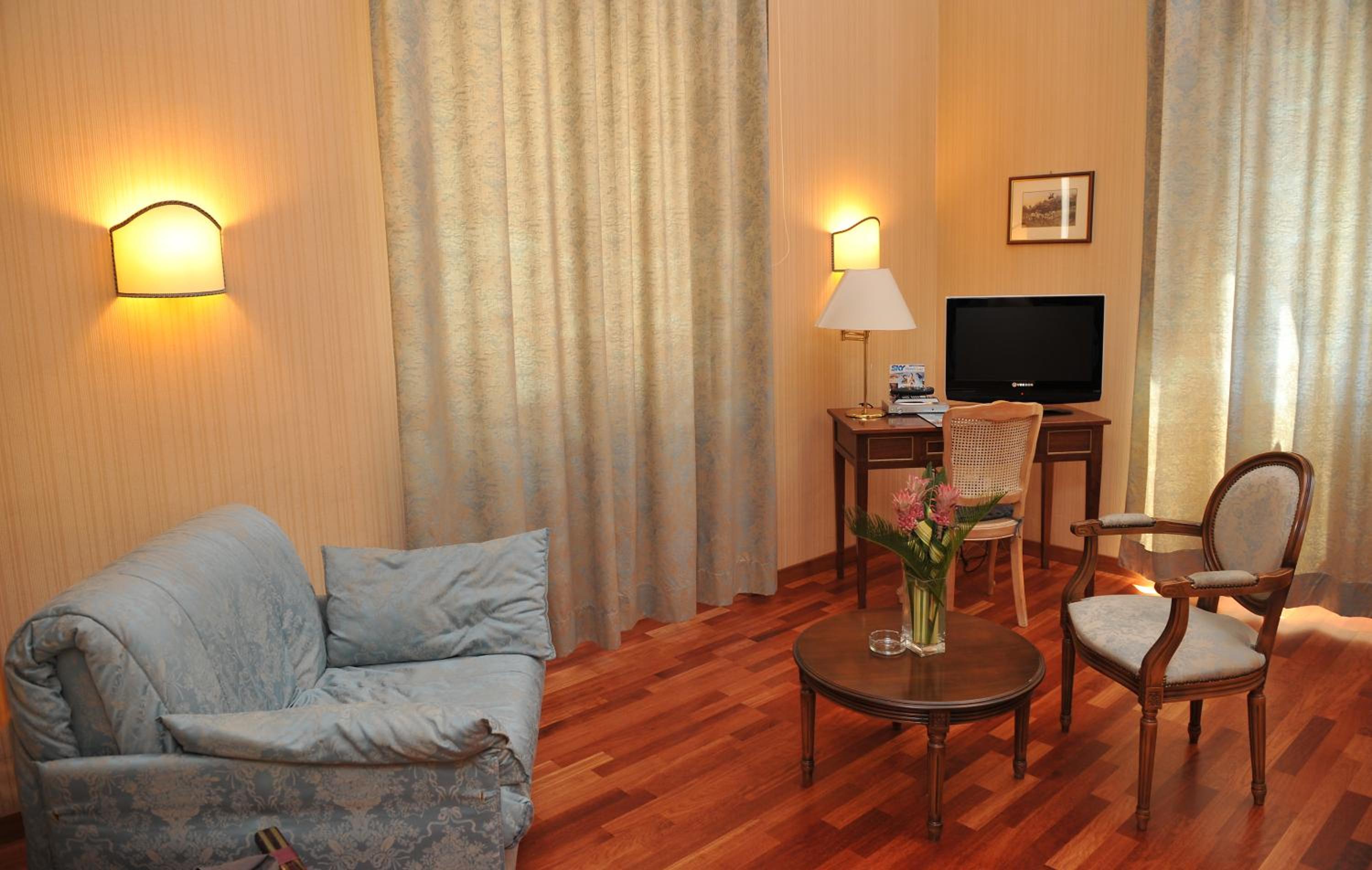 Double or Twin Room photo 2