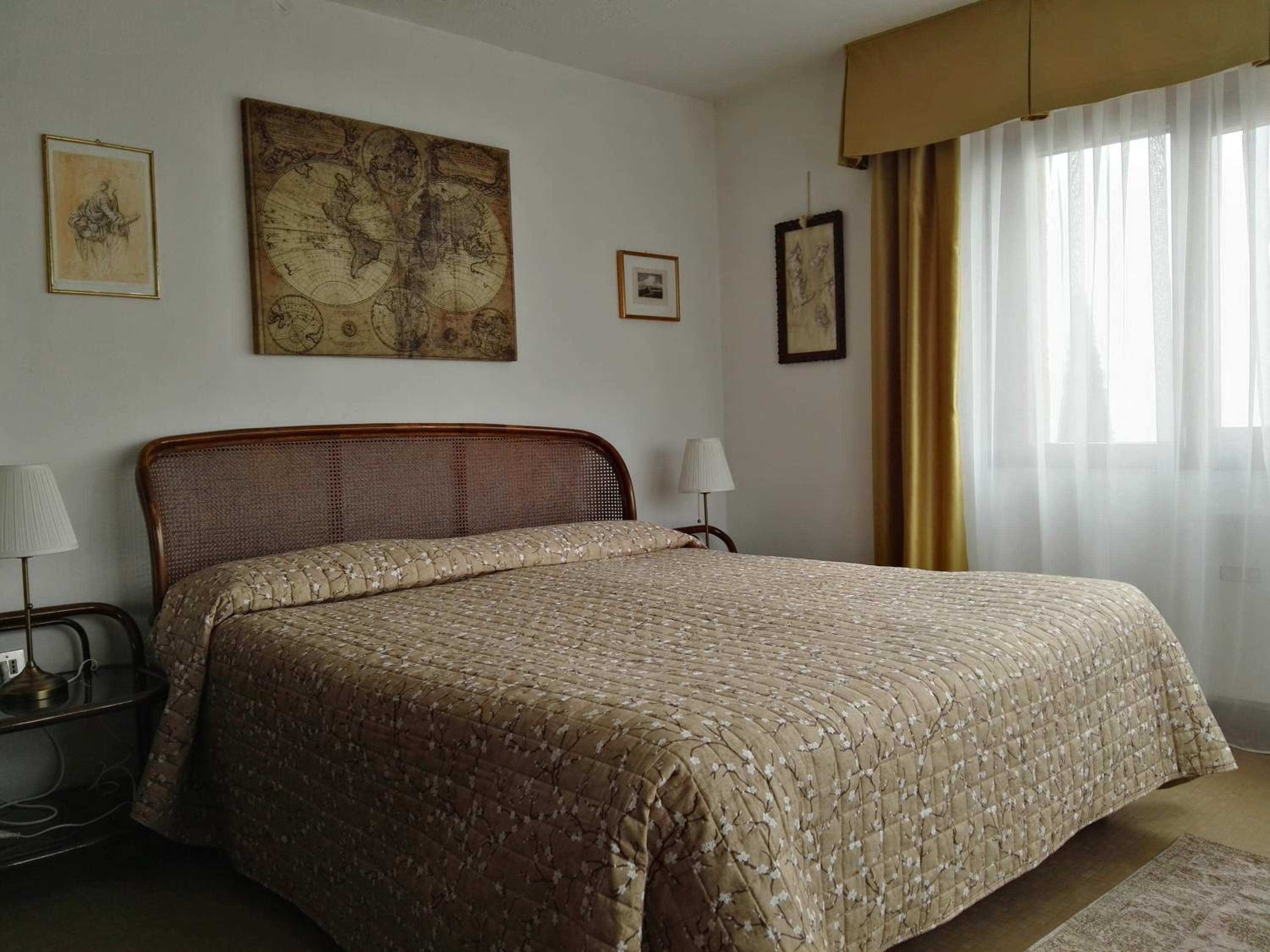 Double Room with Lake View