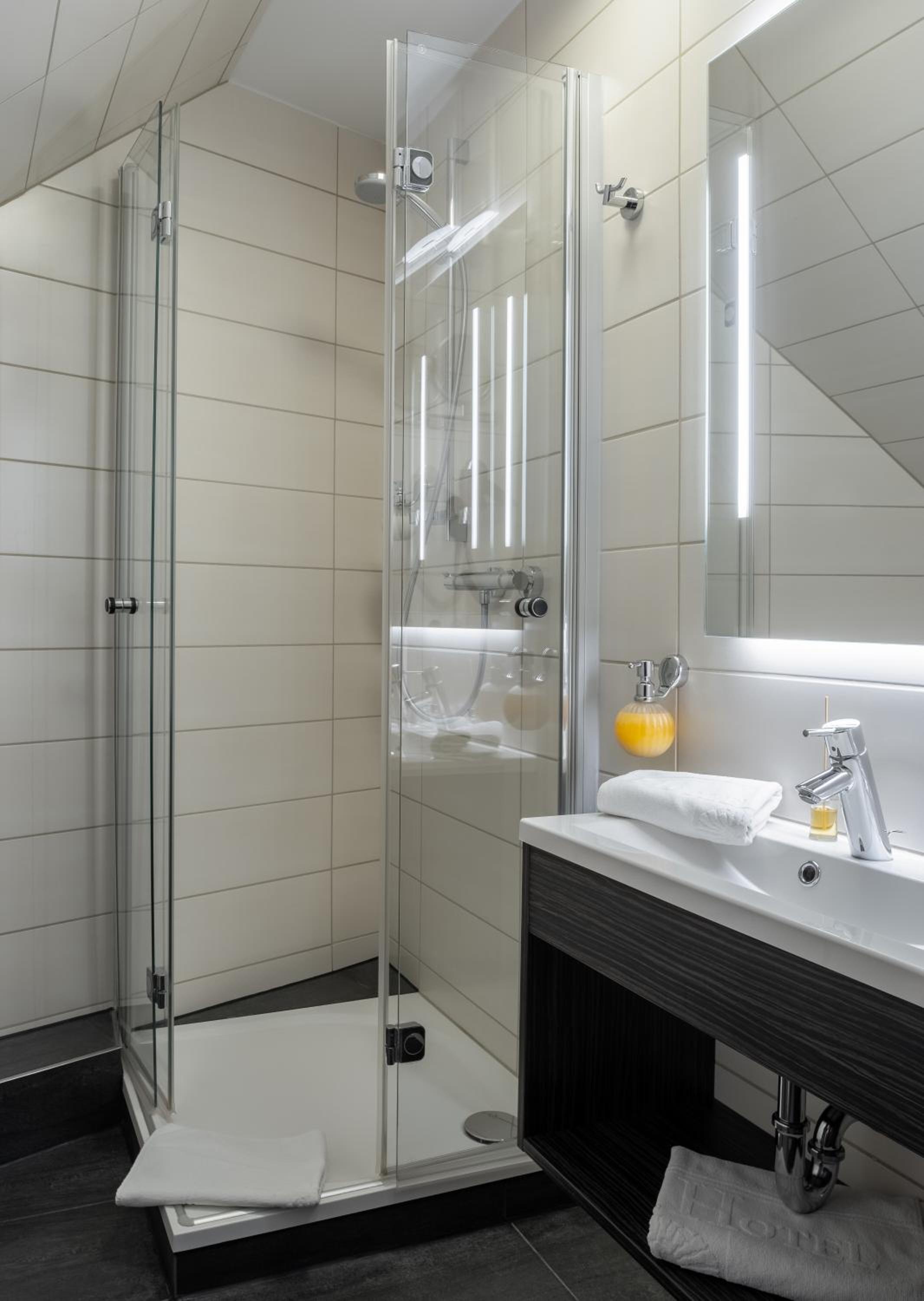 Classic Double Room - Photo 7