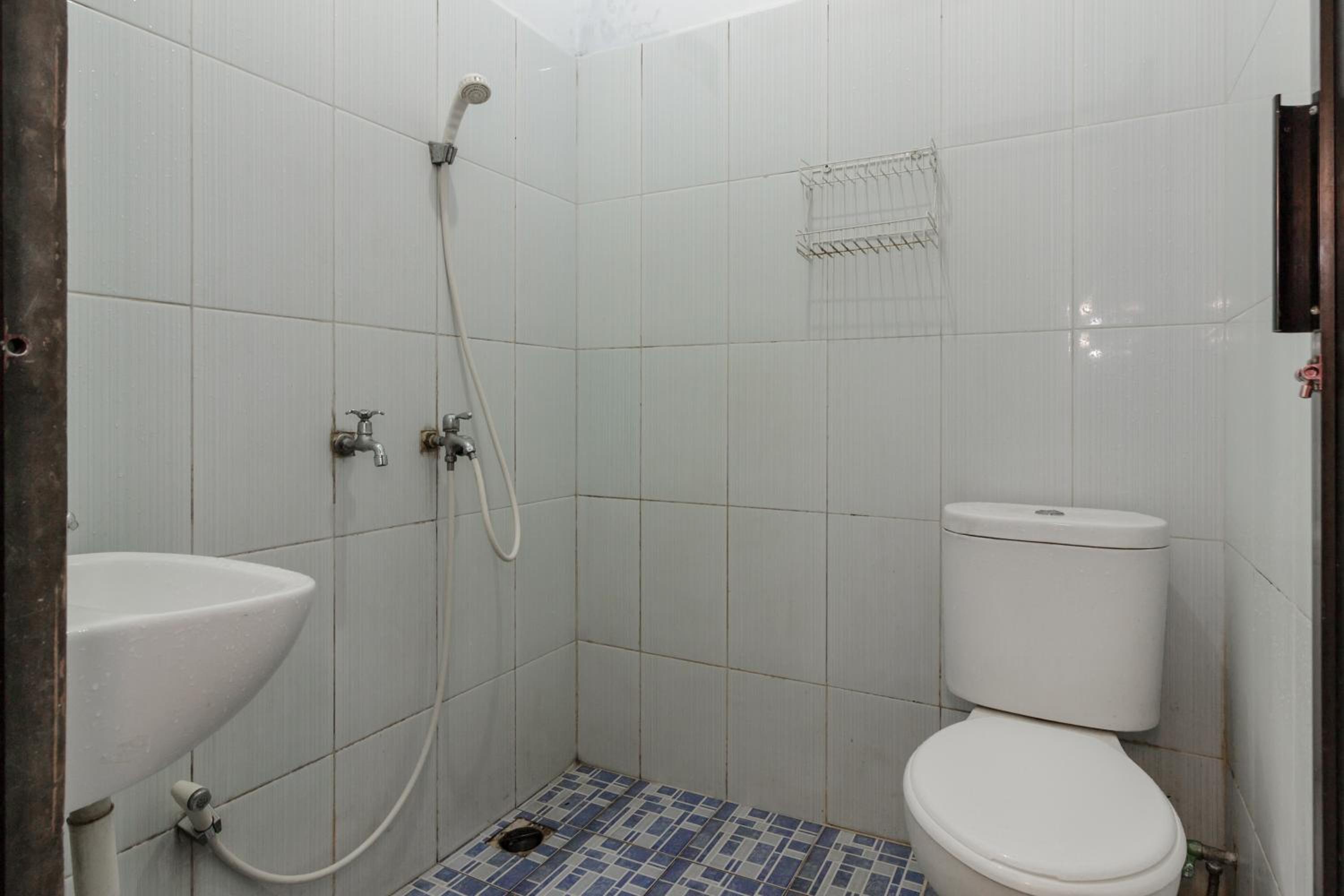 Standard Double Room - Photo 2