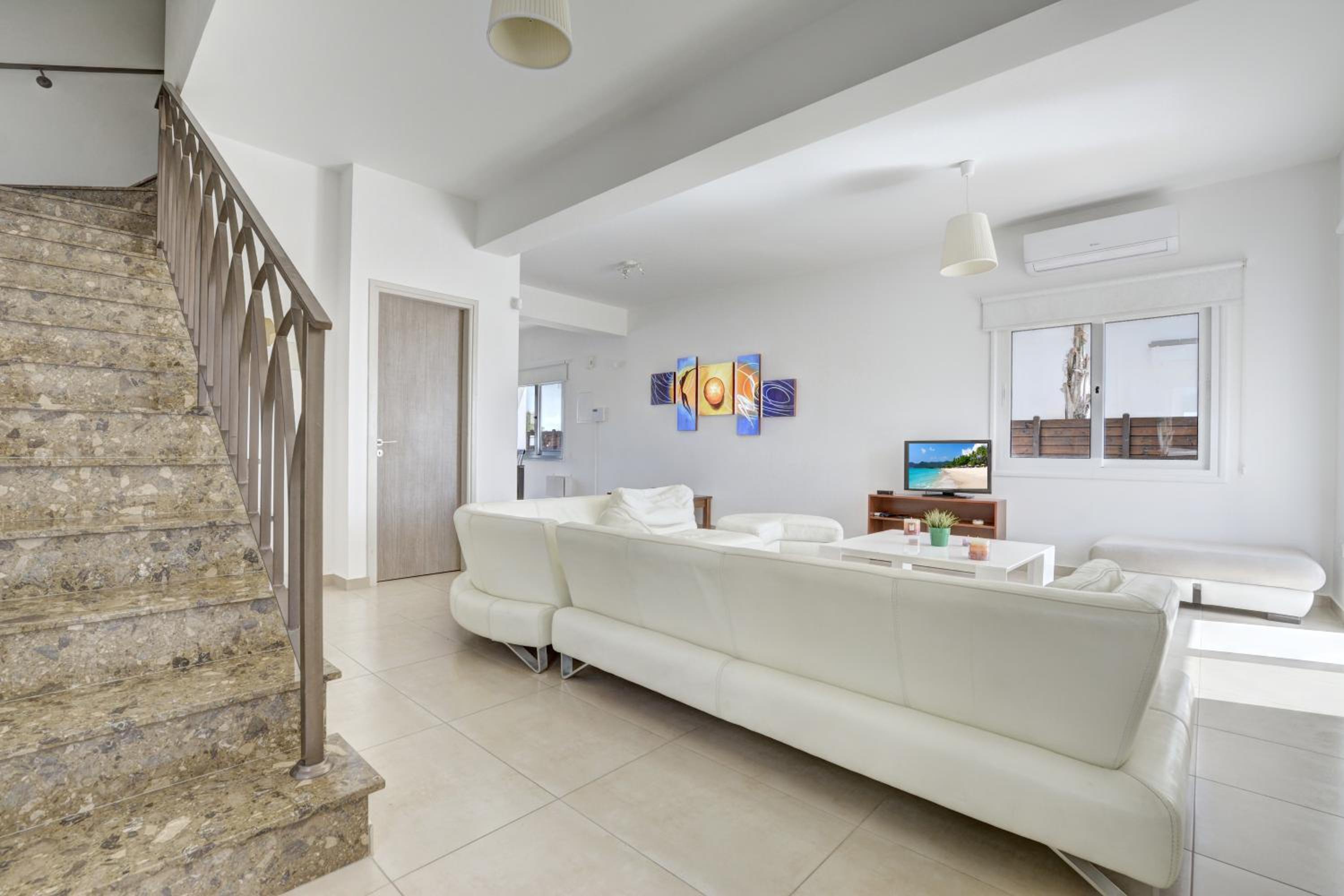 Villa - Photo 8