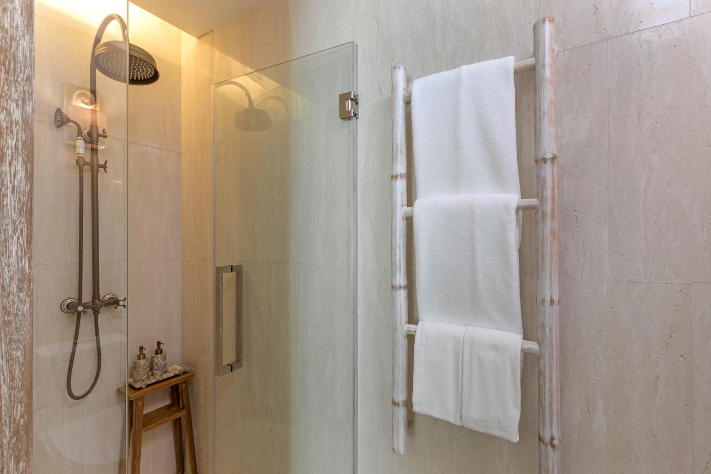 Superior Room - Photo 8