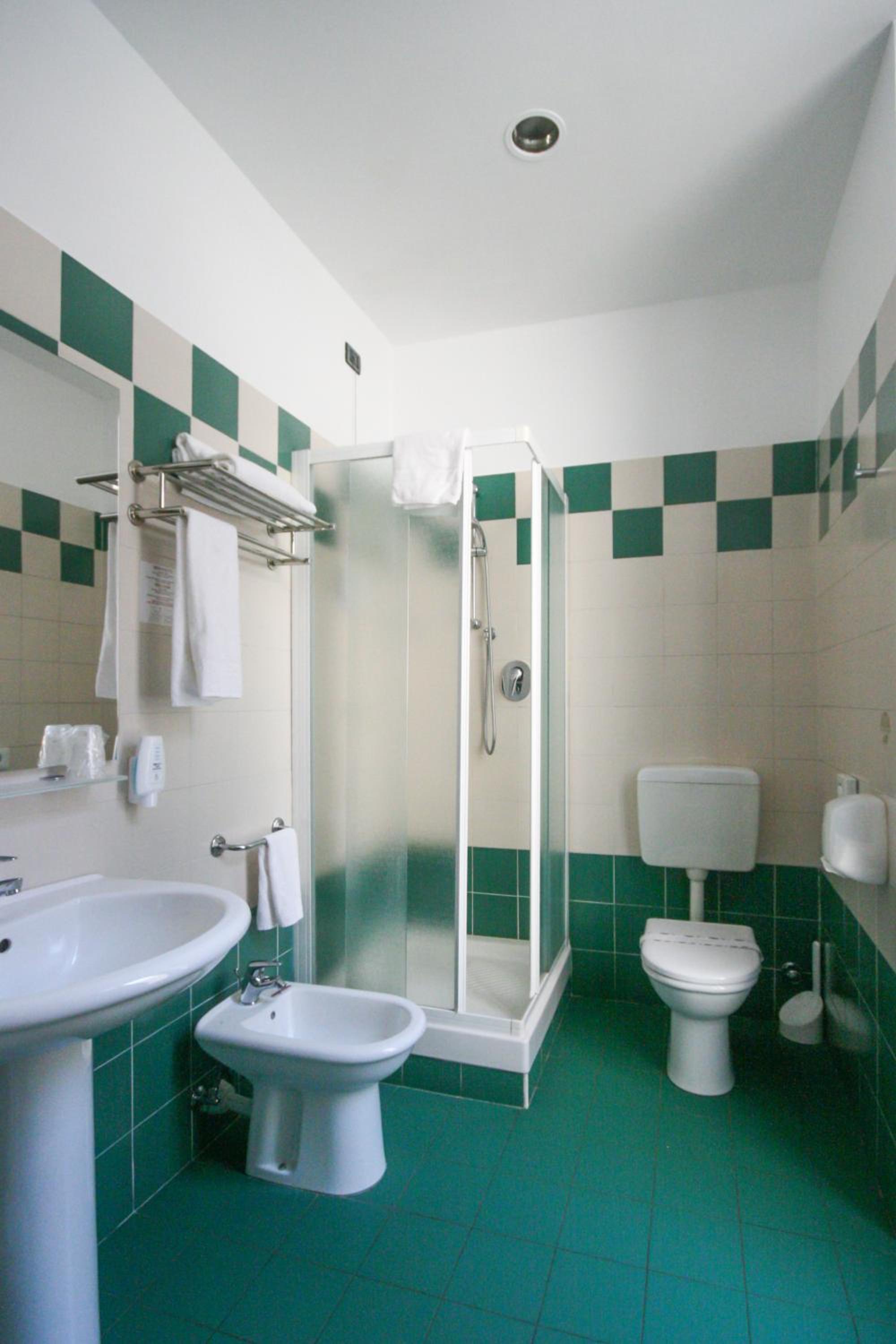 Double Room - Photo 10