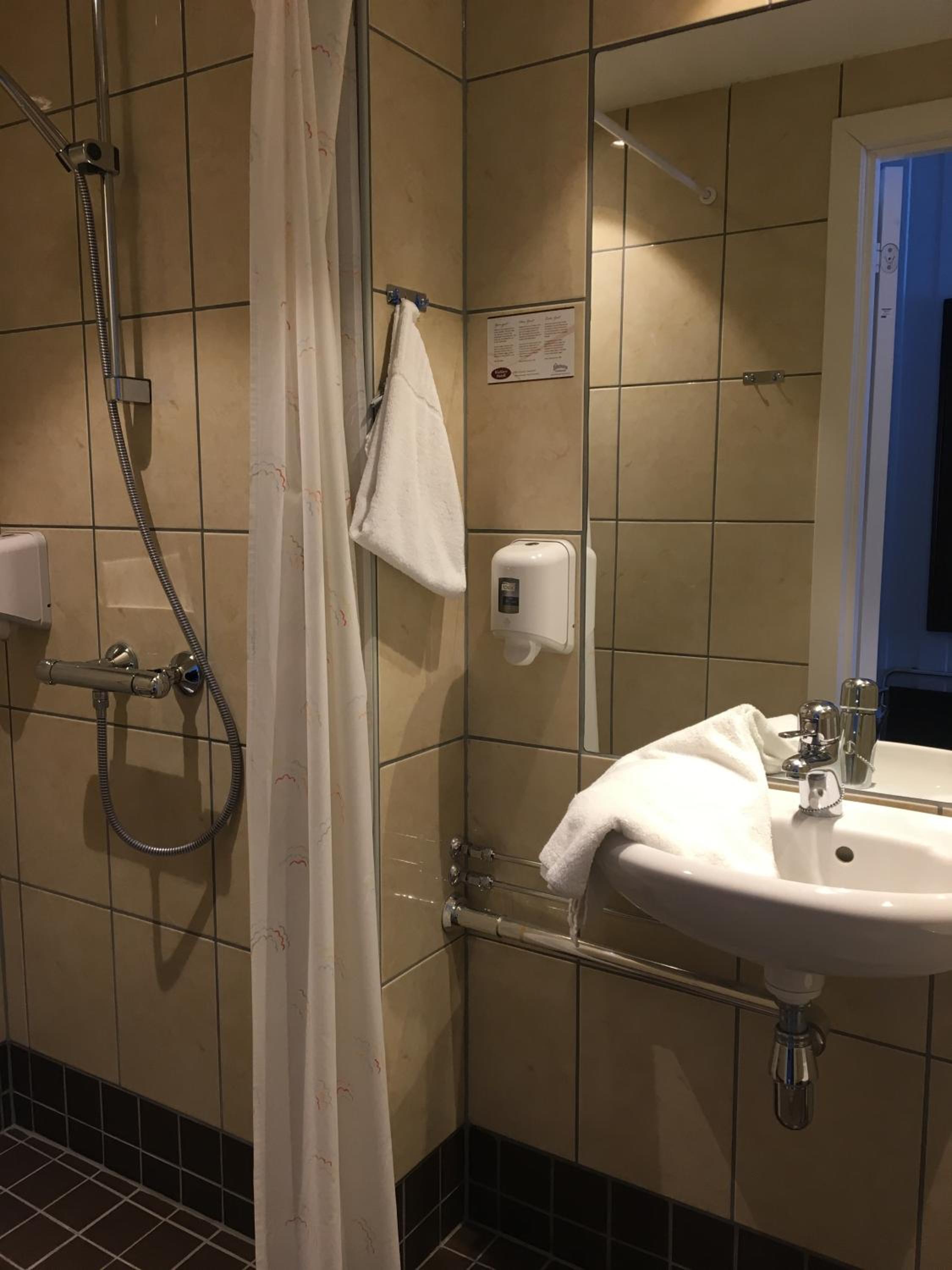 Single Room photo 2