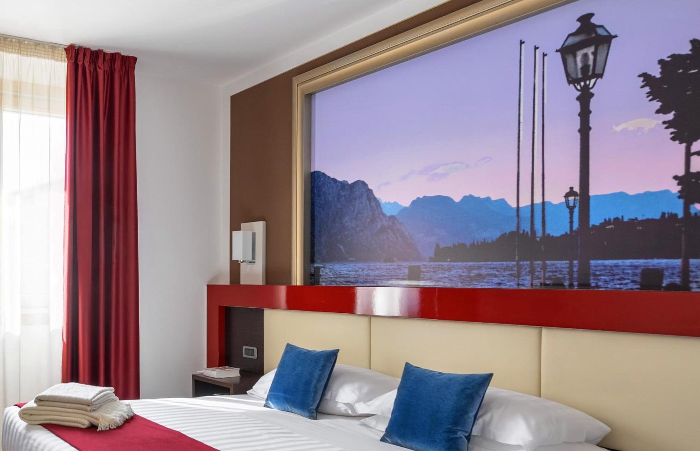 Double or Twin Room - Photo 12