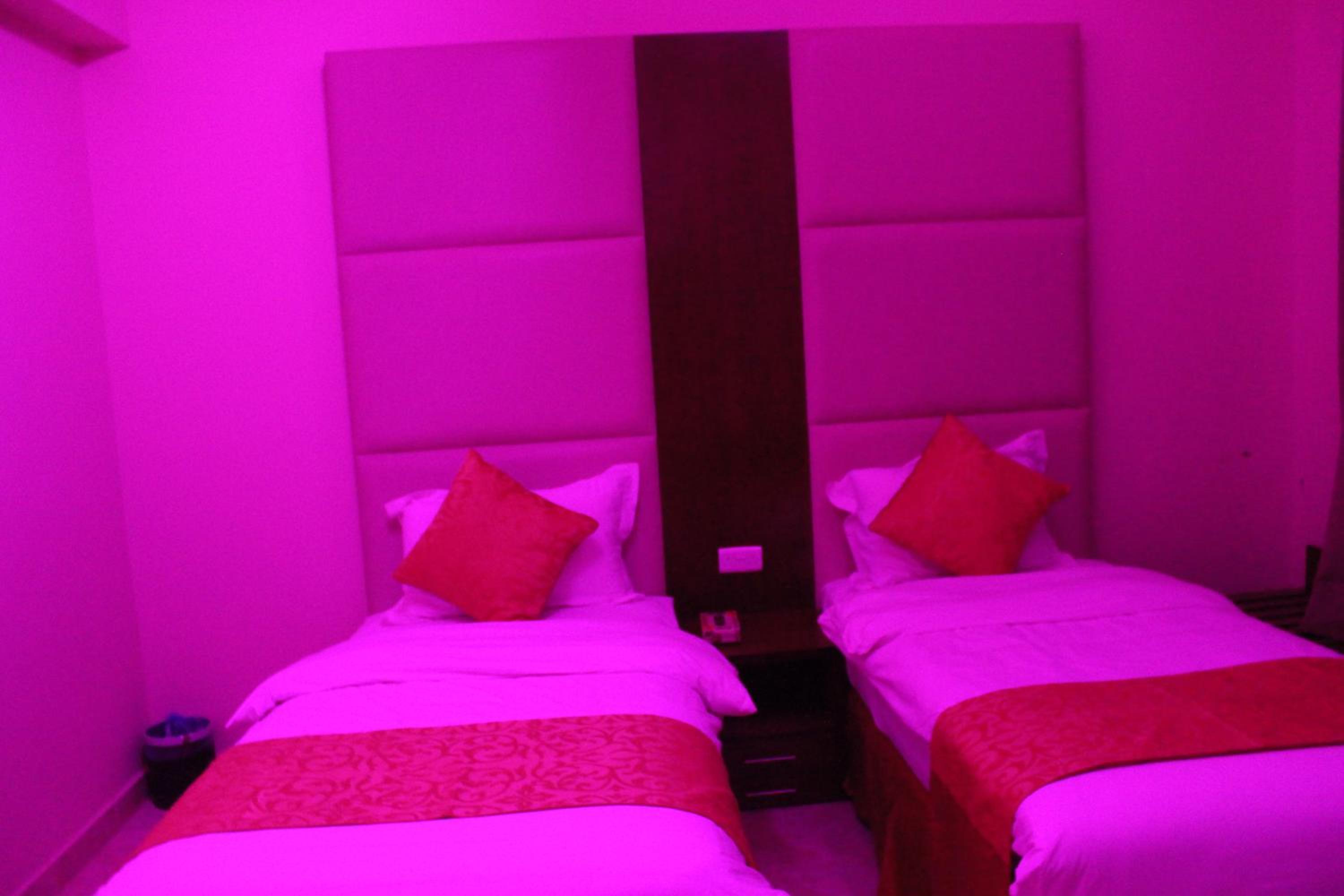 Standard Twin Room with Shared Bathroom