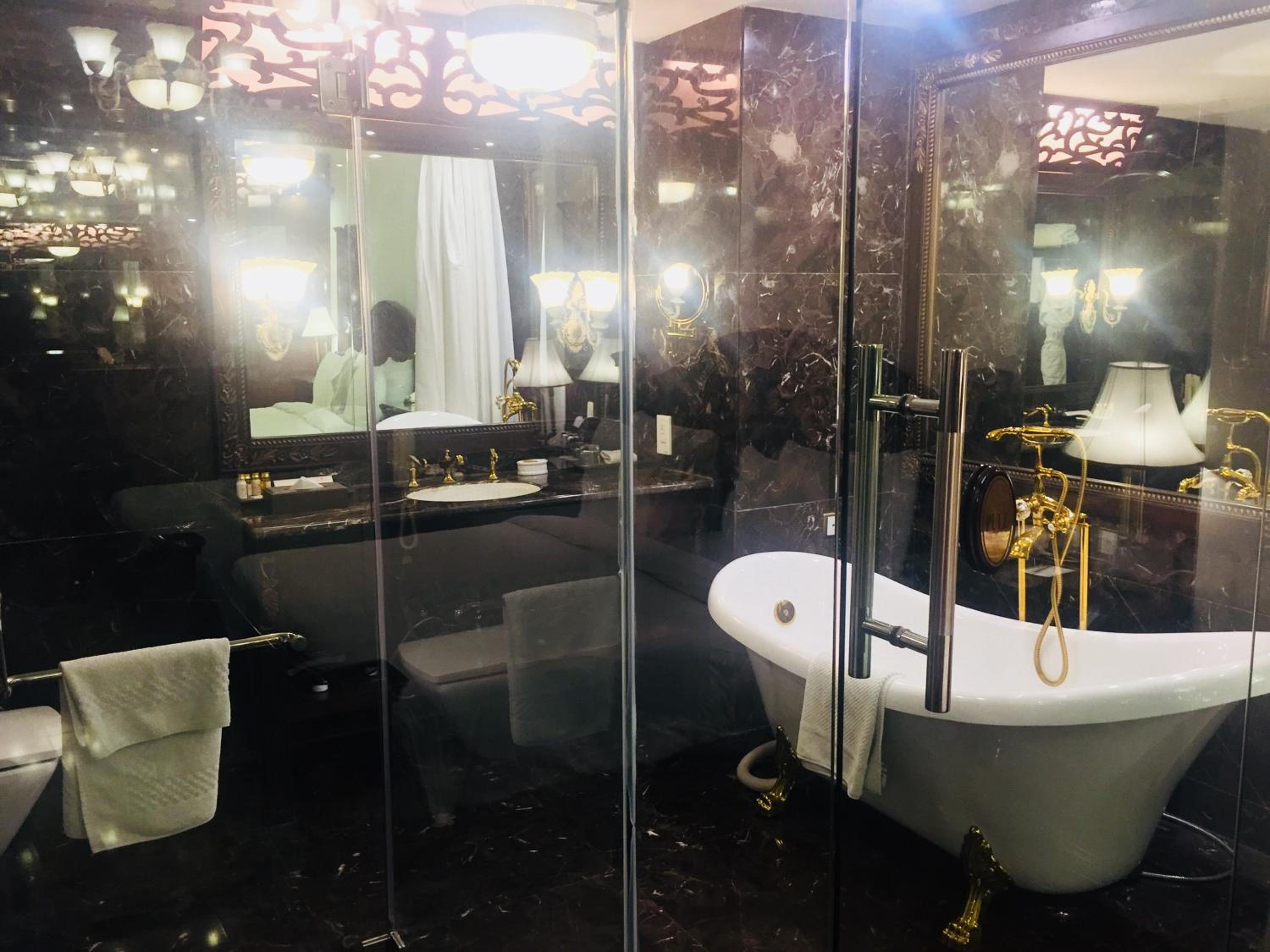 Luxury Suite - Book & Unlock Exclusive Discounts photo 3