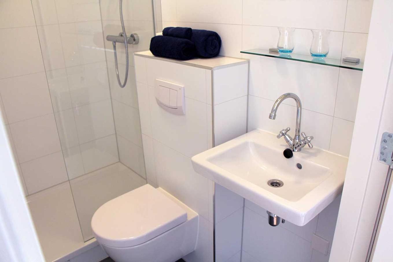 Large Double Room - Photo 9
