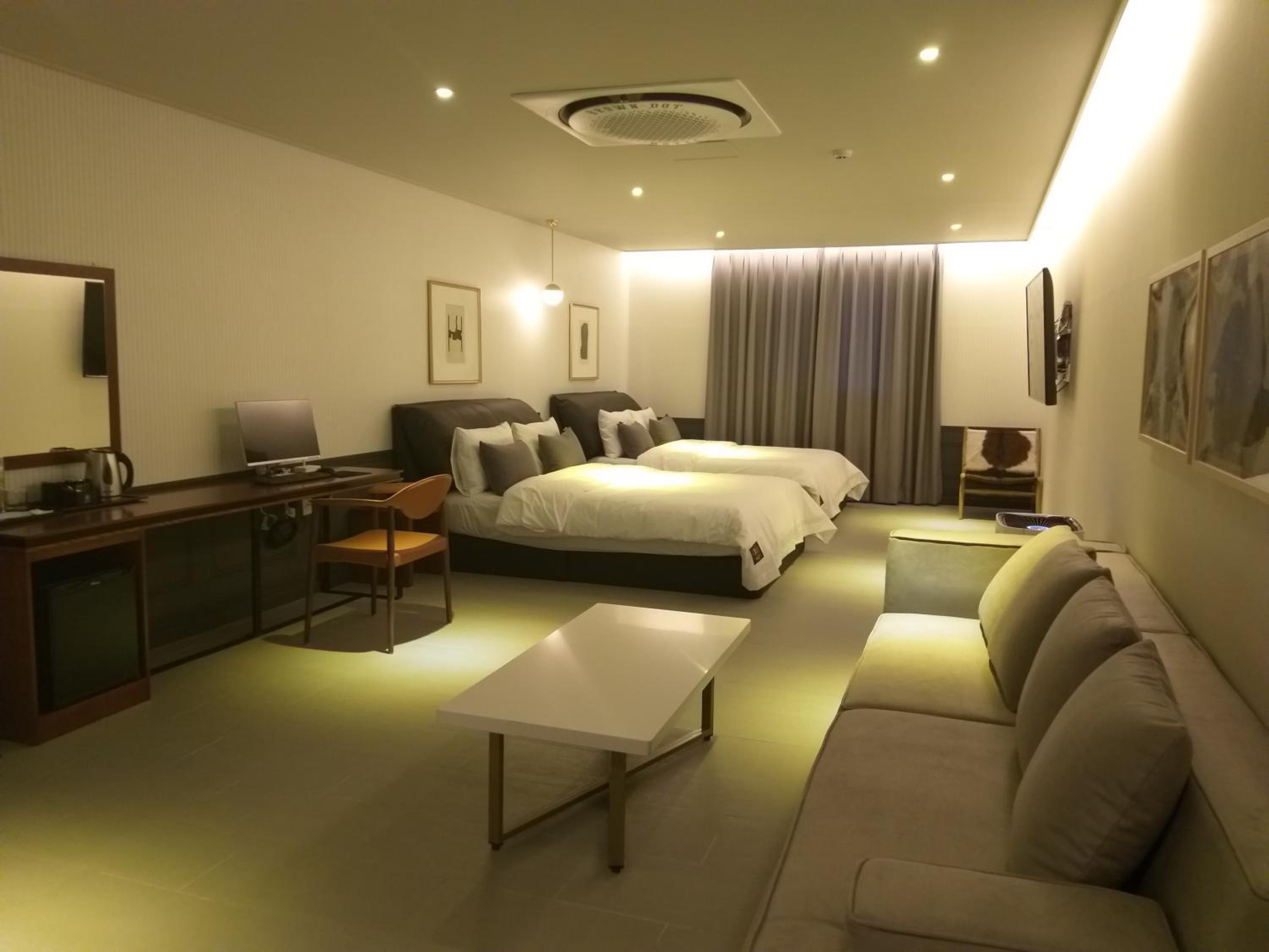 Family Room with Sauna photo 1