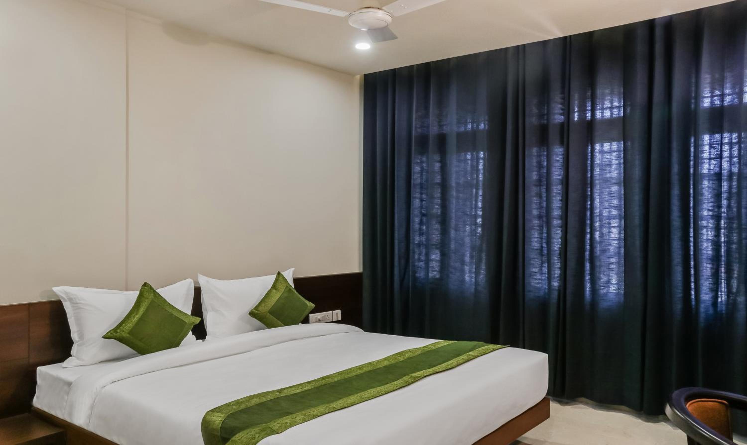 Standard Double or Twin Room - Photo 1