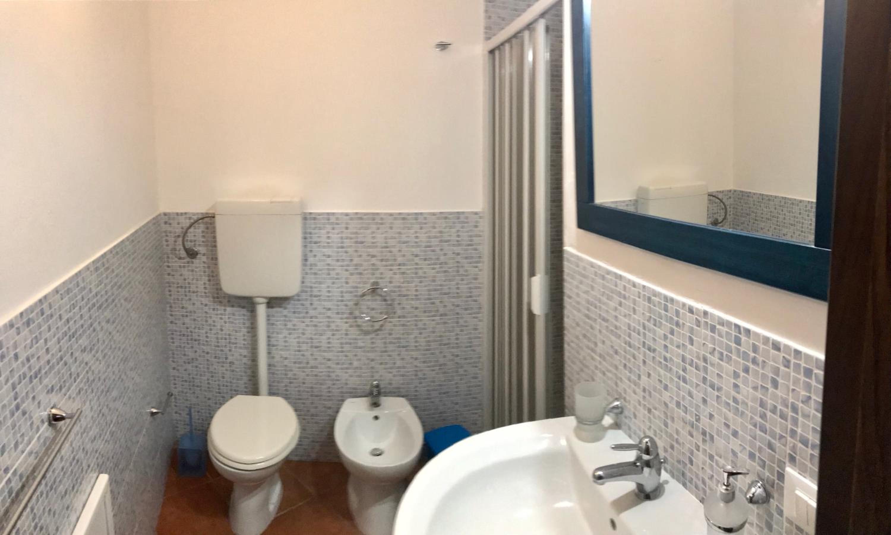 Double Room - Photo 11