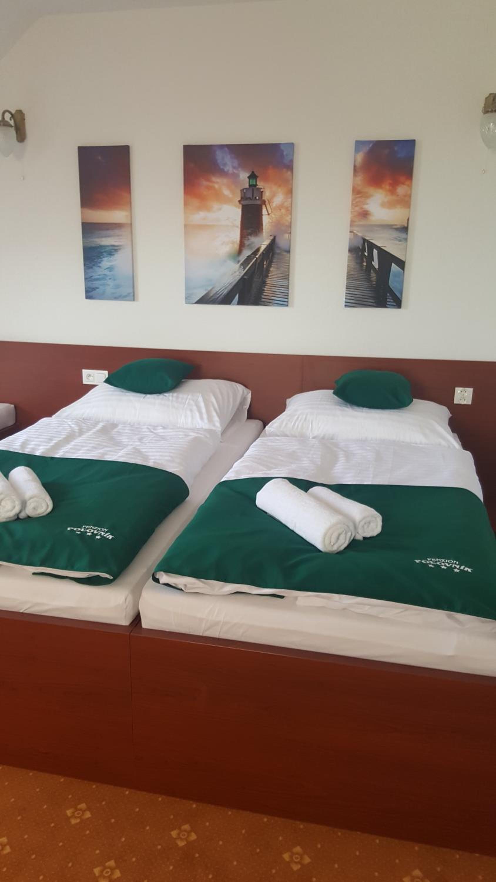 Deluxe Double Room (2 Adults + 1 Child) photo 2