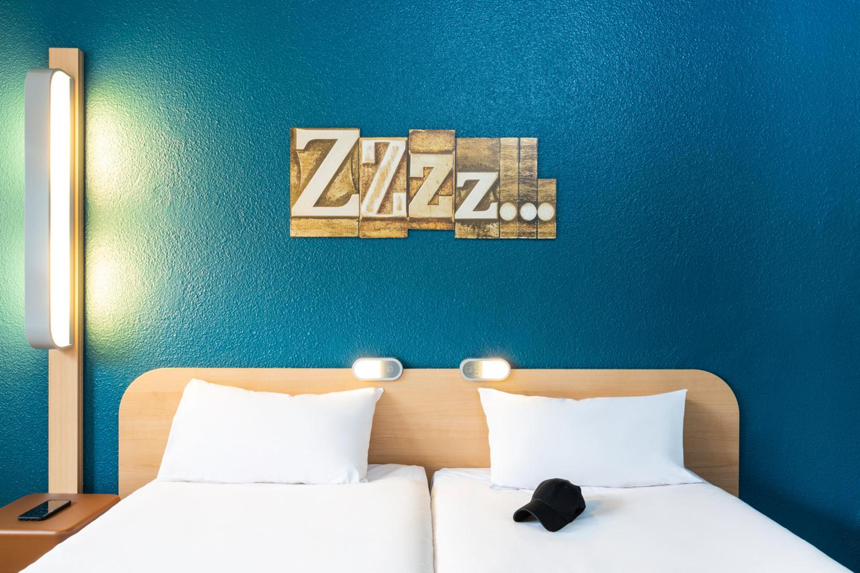 Twin Room - Photo 6