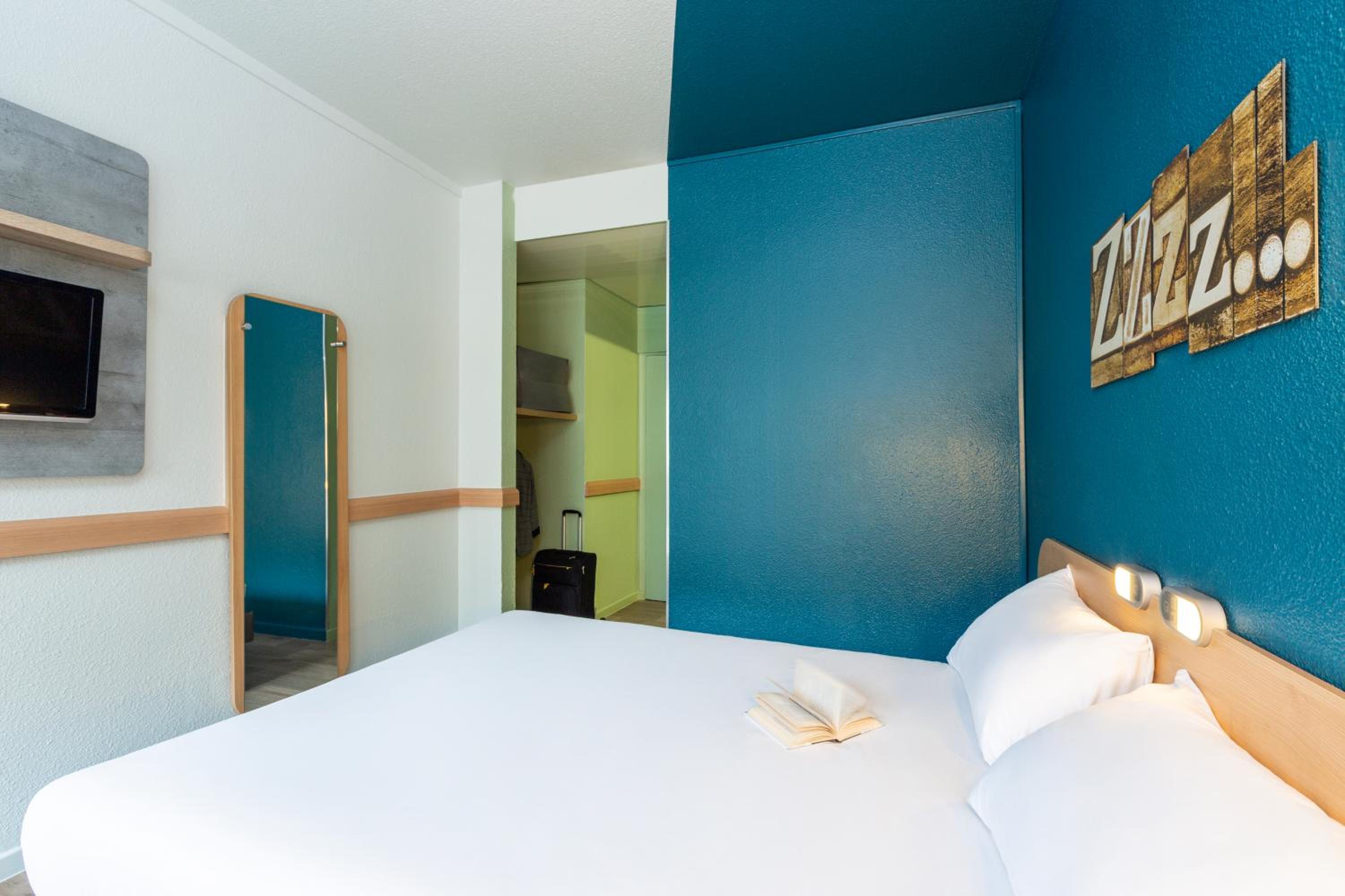 Double Room - Photo 12