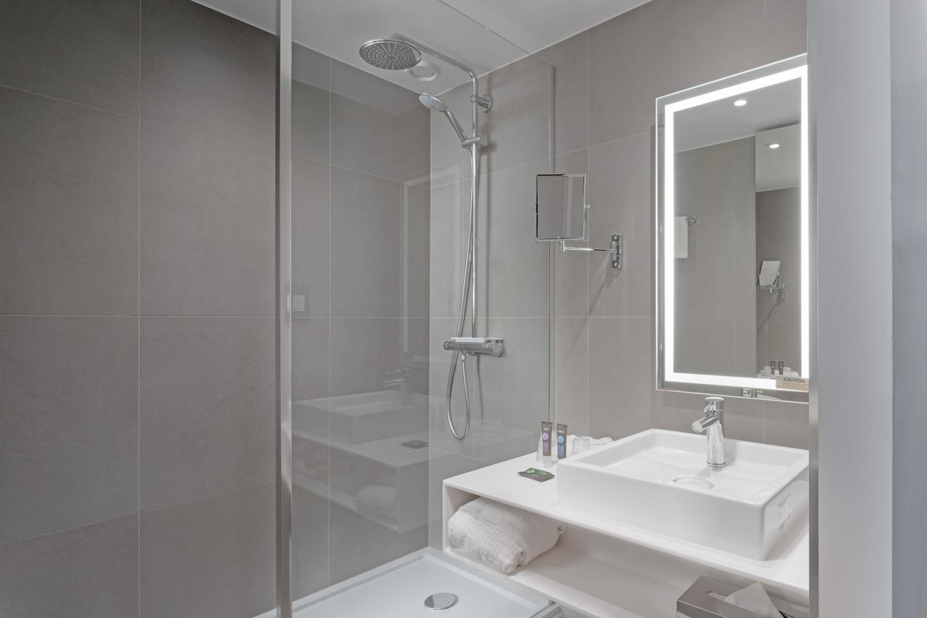 Executive Premium Queen Room photo 3