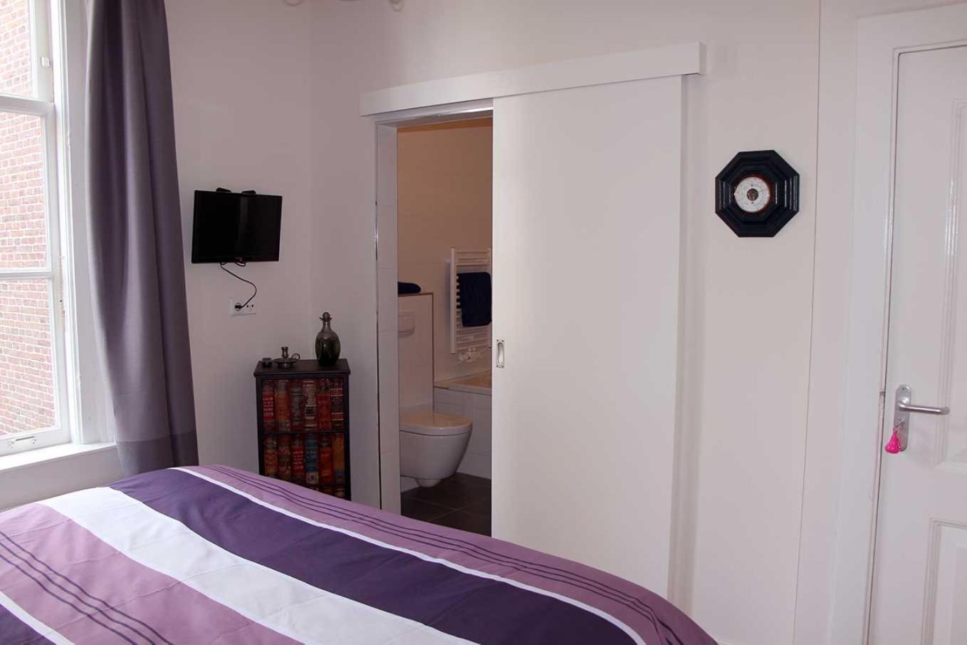 Double Room - Photo 8
