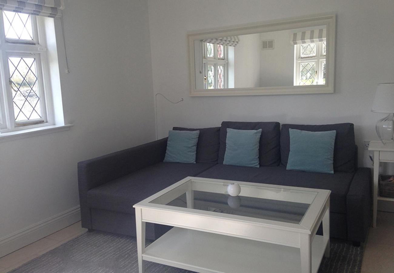 Two-Bedroom House photo 2