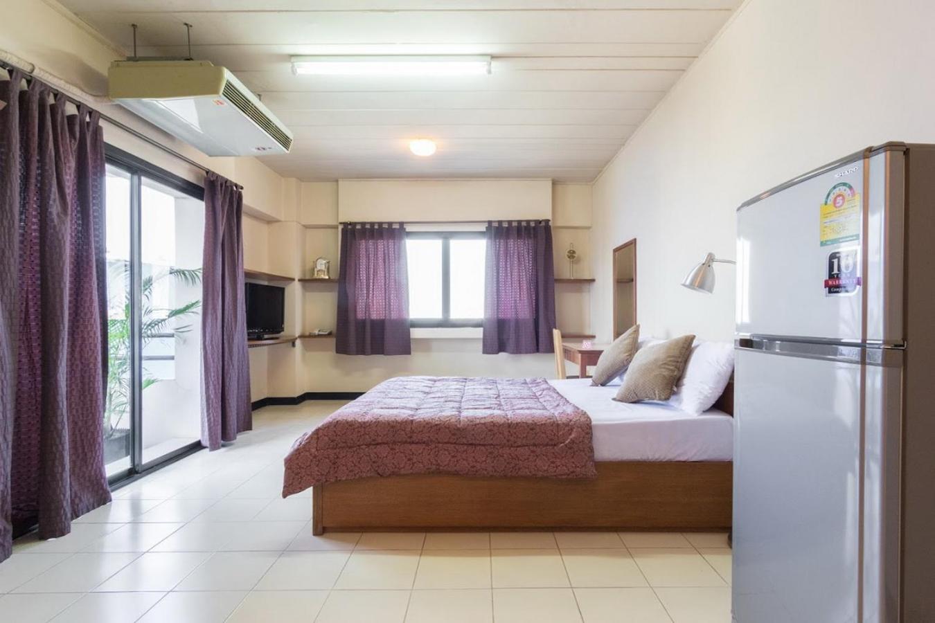 Apartment with Balcony photo 1