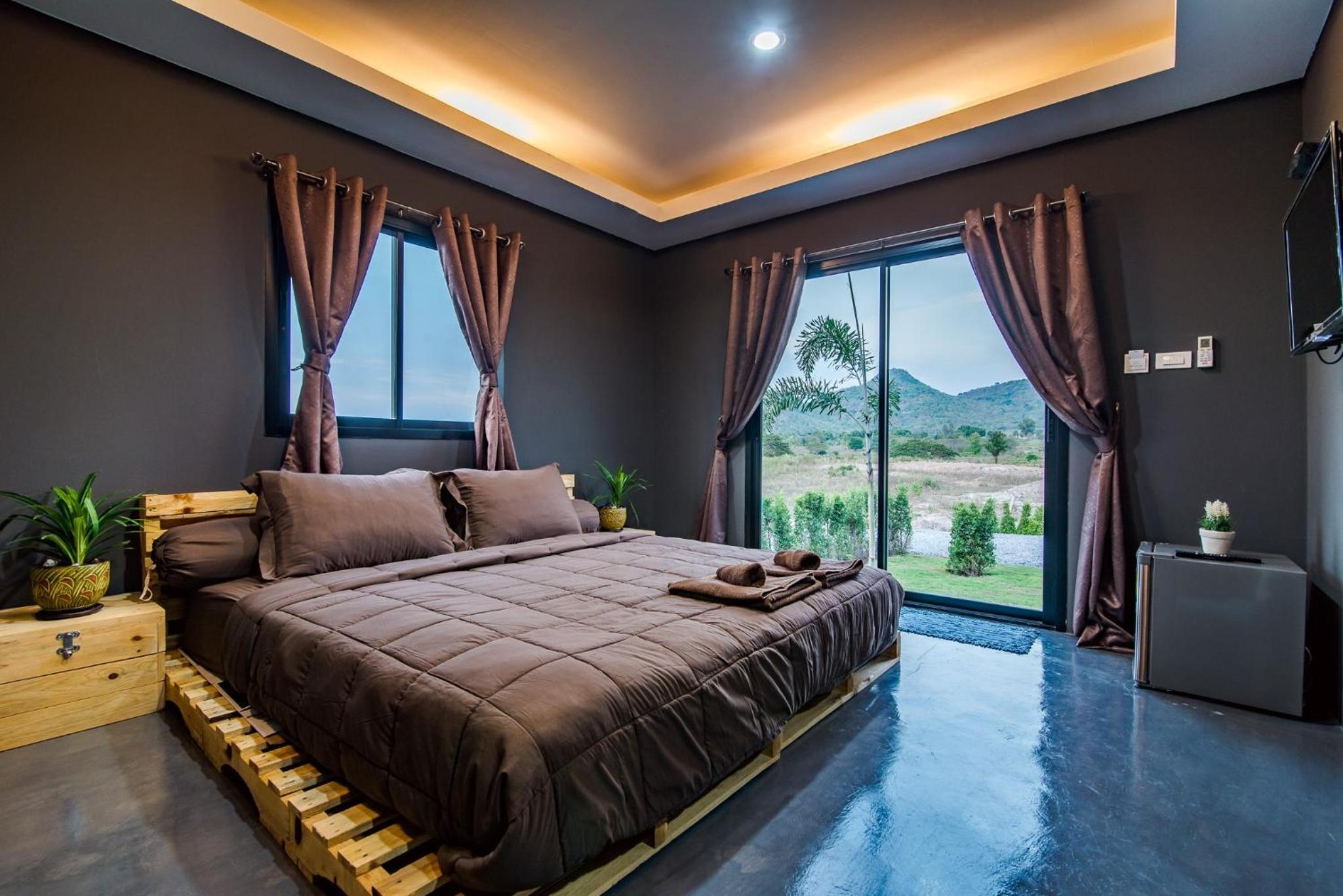 Double Room with Mountain View - Photo 1