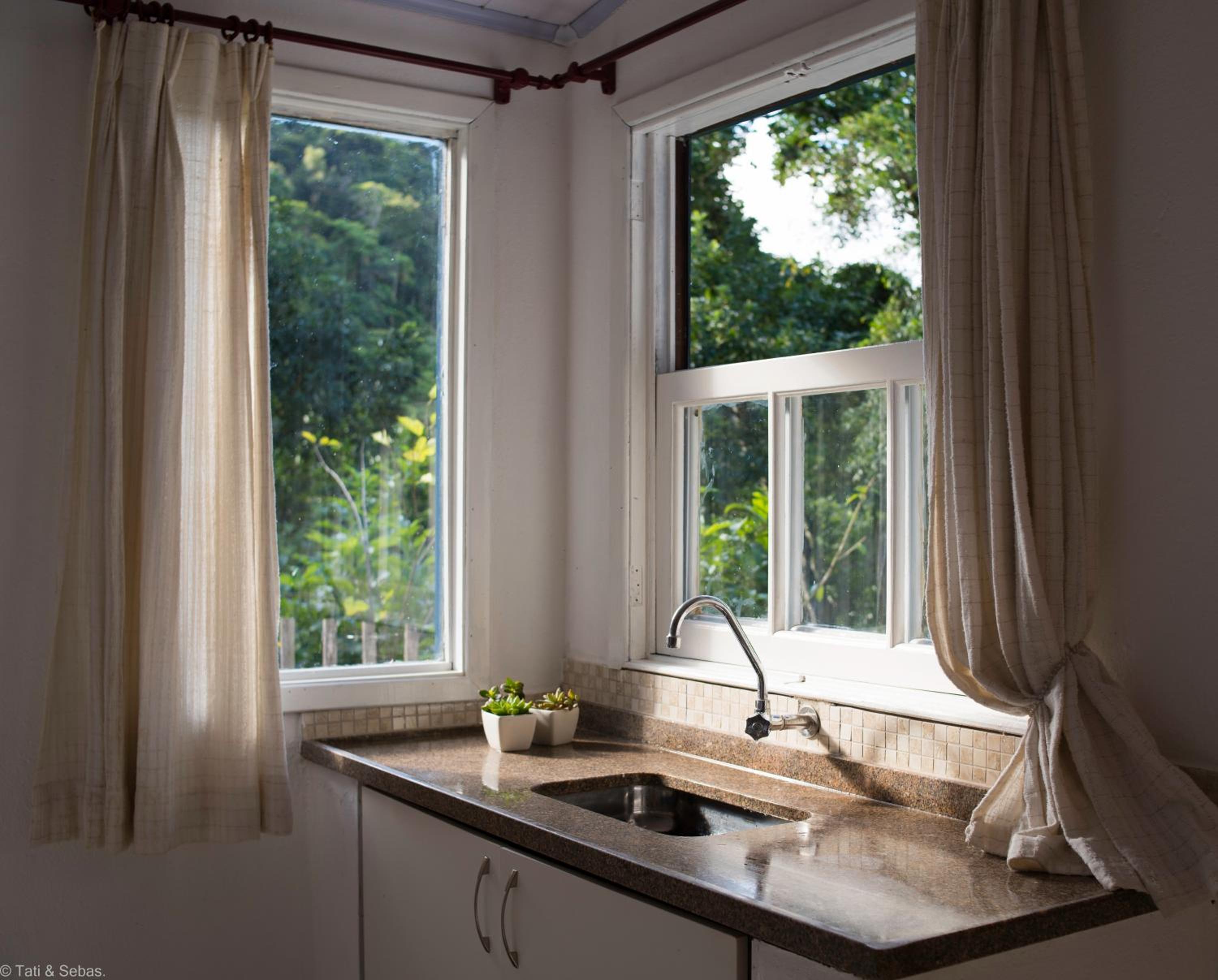 Apartment with Mountain View - Photo 8