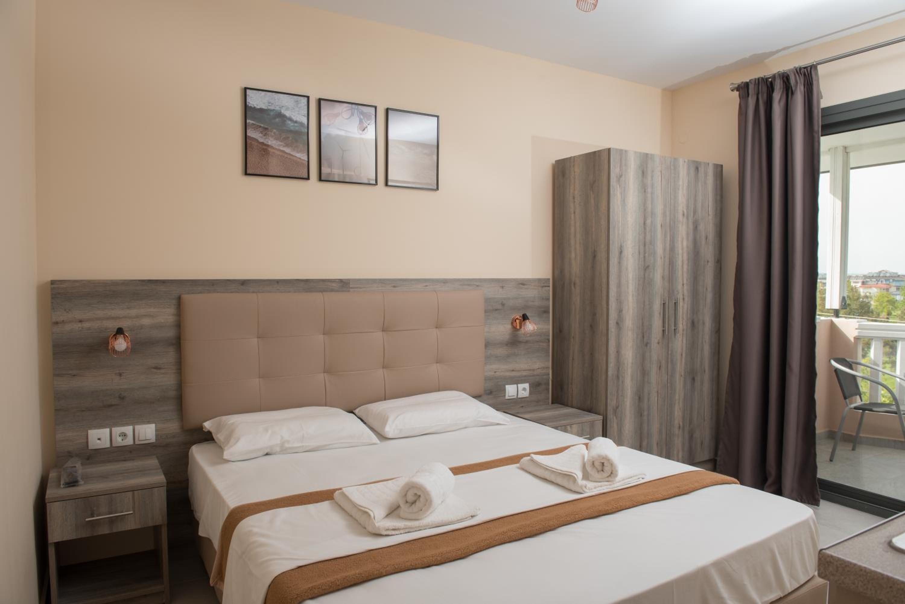 Deluxe Double Room with Sea View - Photo 1